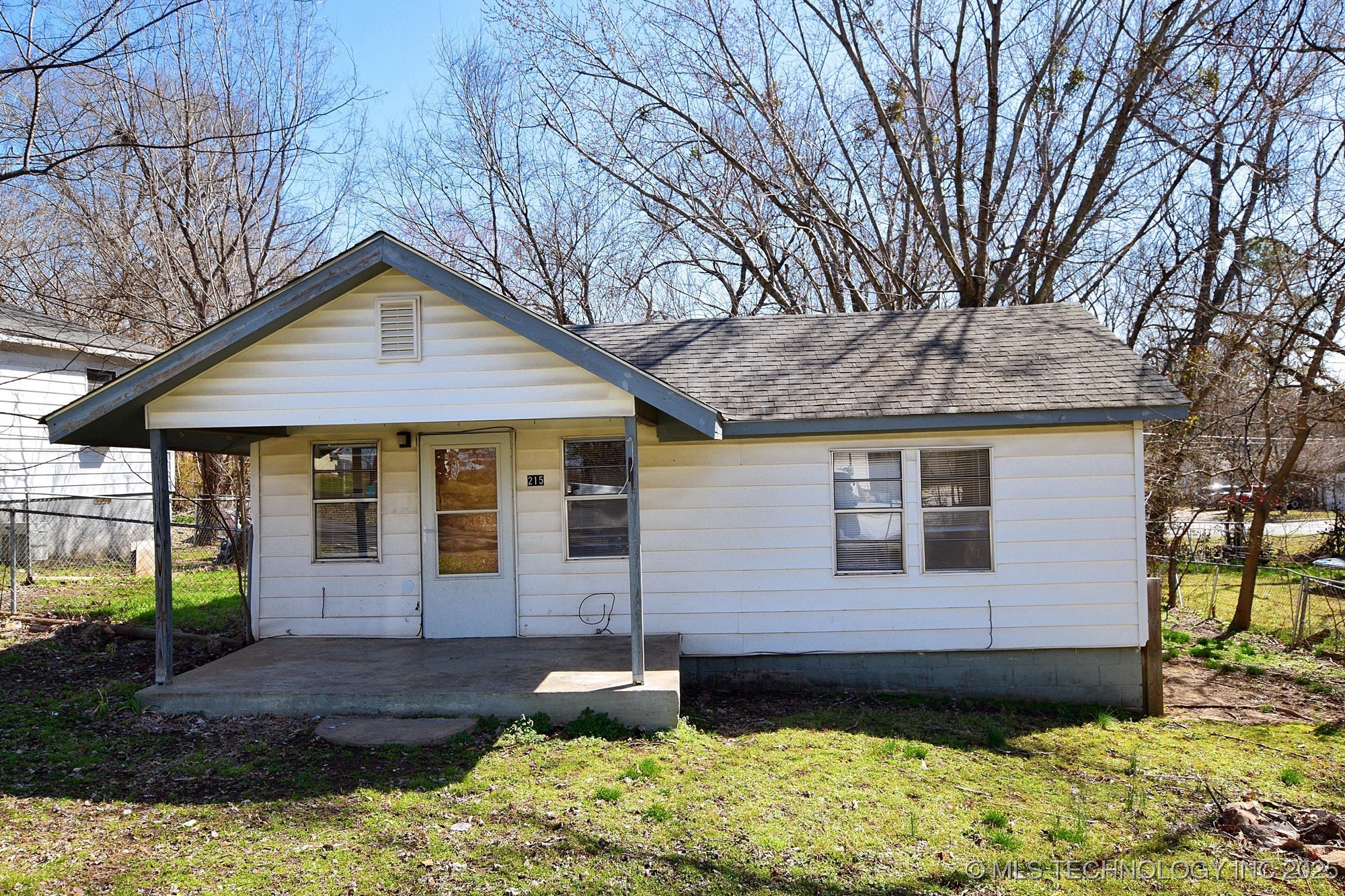 215 S Maple Avenue Property Photo 10