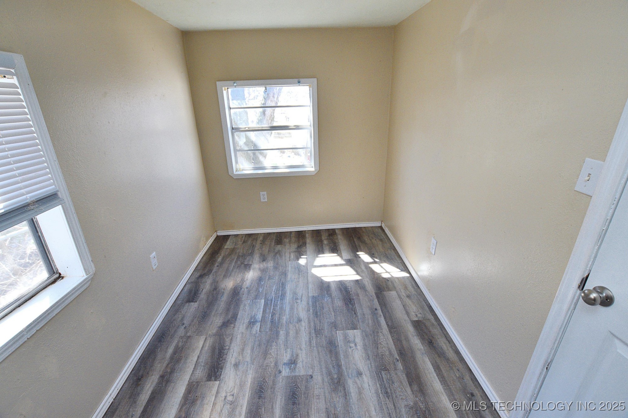 215 S Maple Avenue Property Photo 19