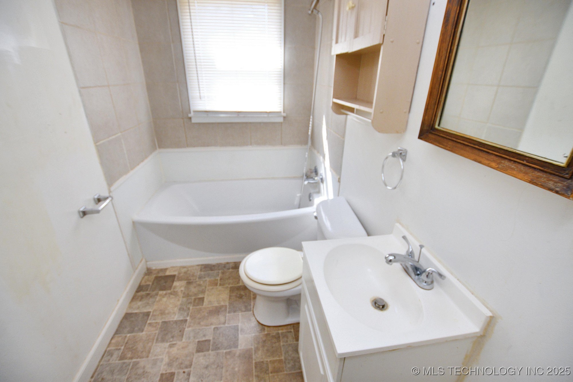 215 S Maple Avenue Property Photo 26