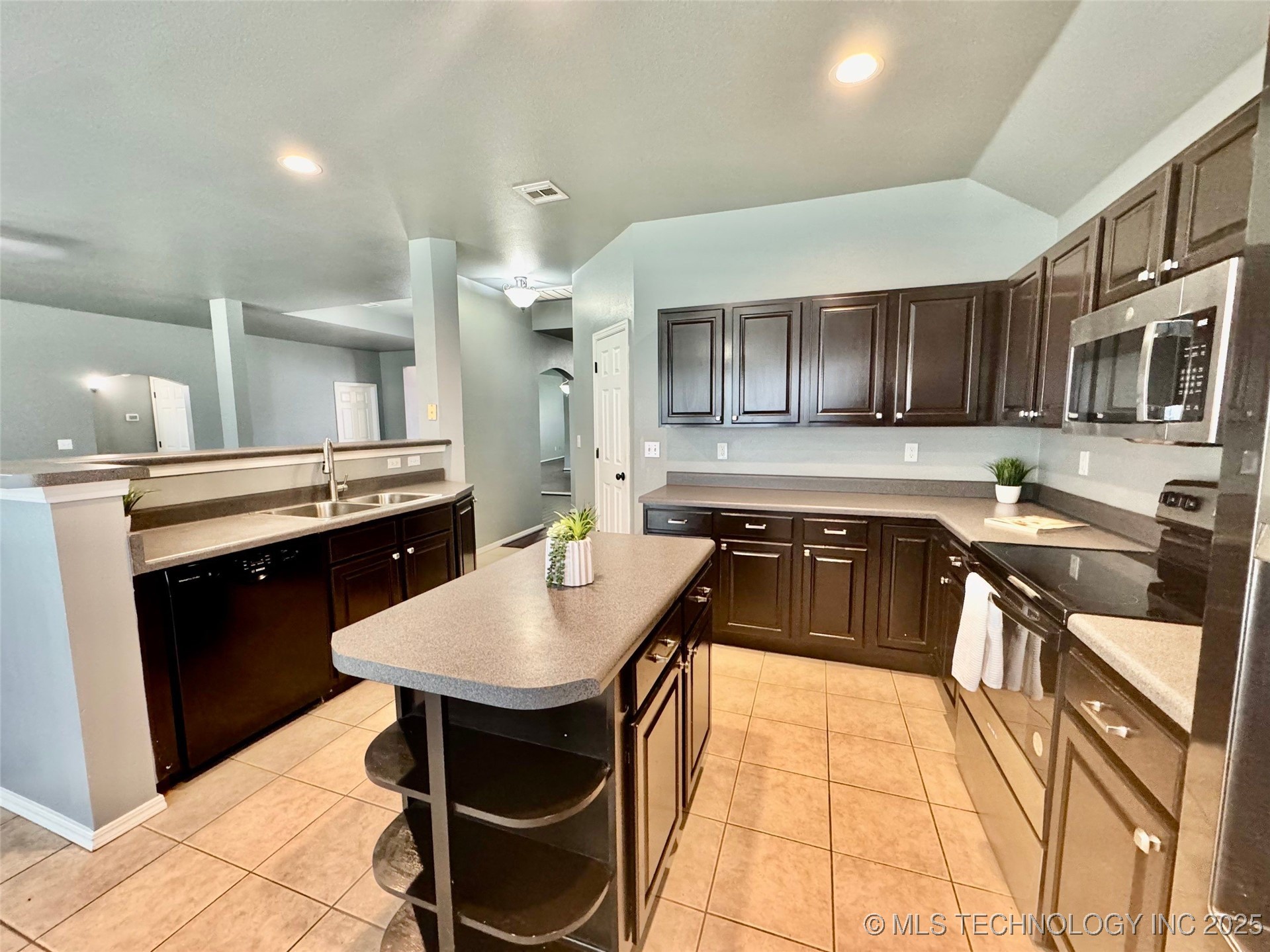 4425 S 199th East Avenue Property Photo 14