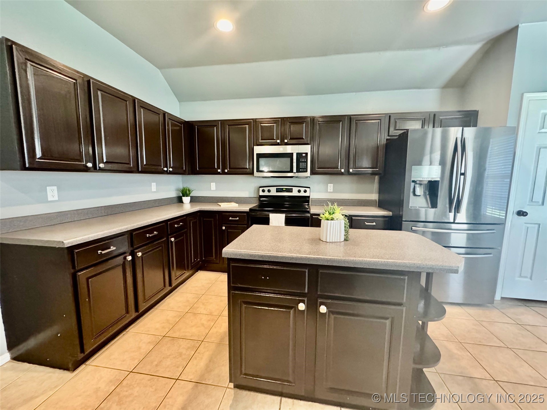 4425 S 199th East Avenue Property Photo 16