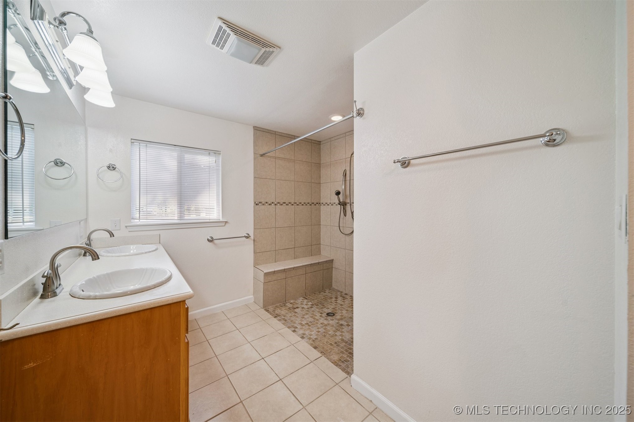 21780 E 66th Circle S Property Photo 24