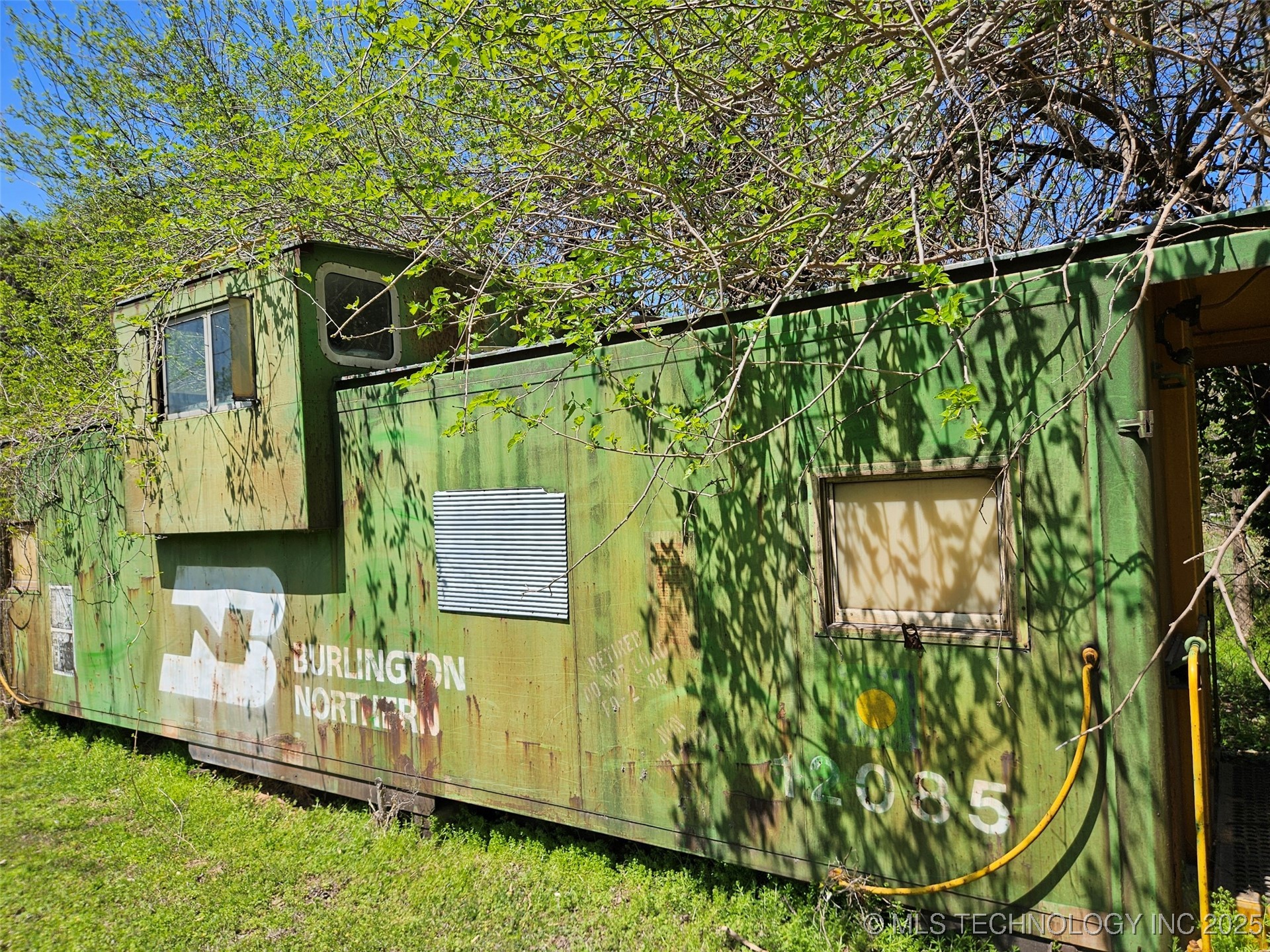 597 S Keystone Drive Property Photo 2