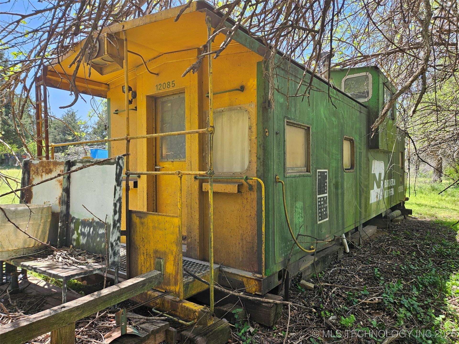 597 S Keystone Drive Property Photo 3