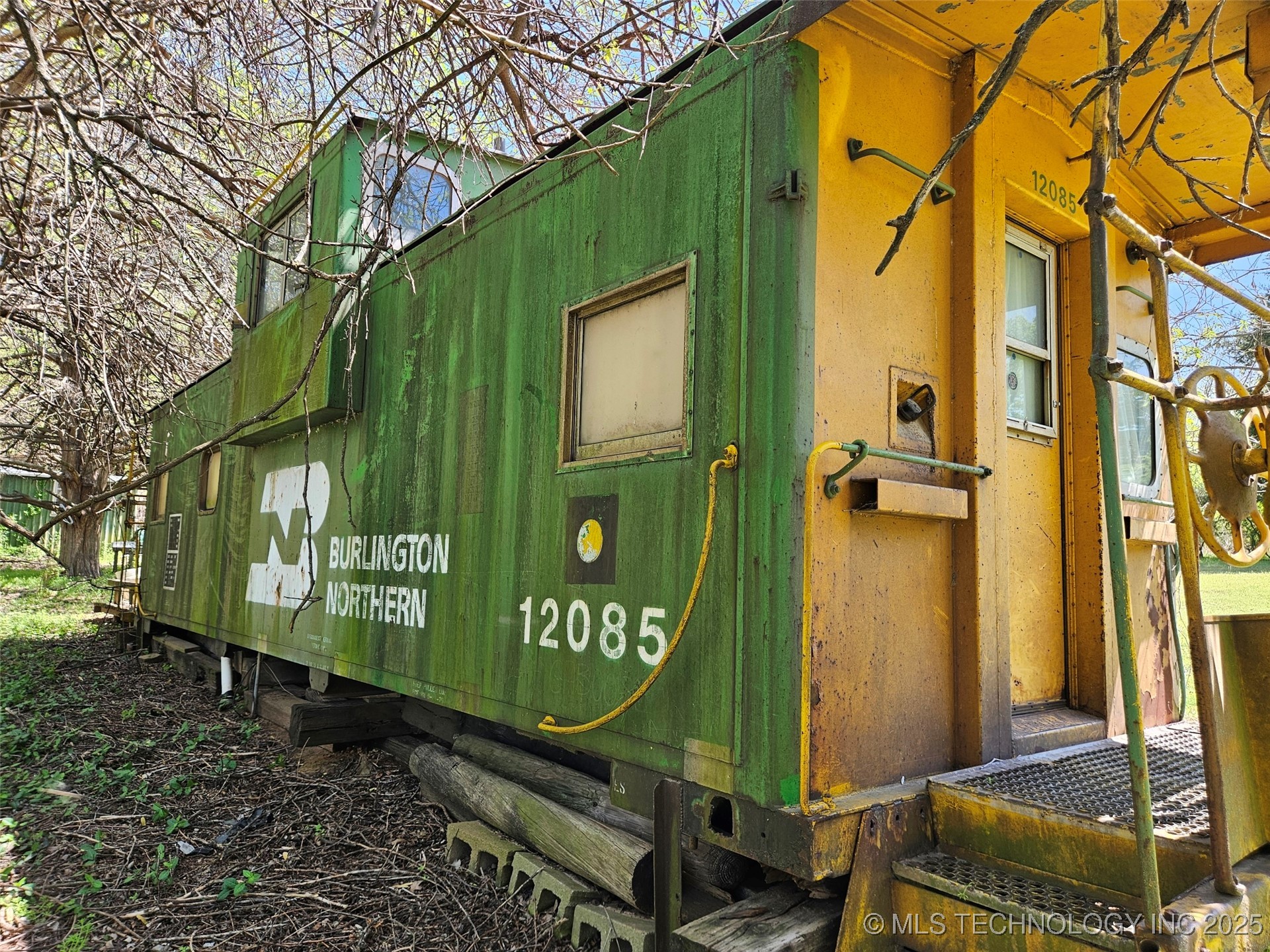 597 S Keystone Drive Property Photo 4