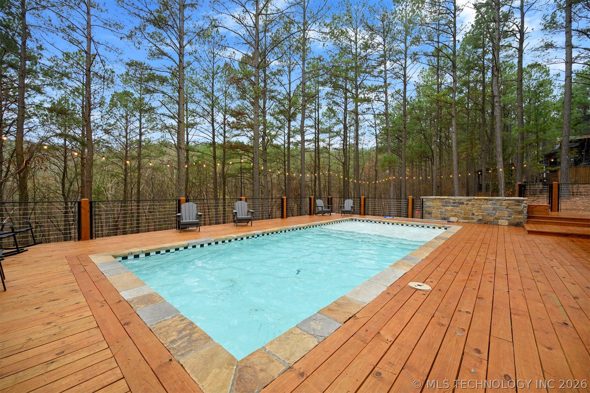 2057 Pine Hills Property Photo 4