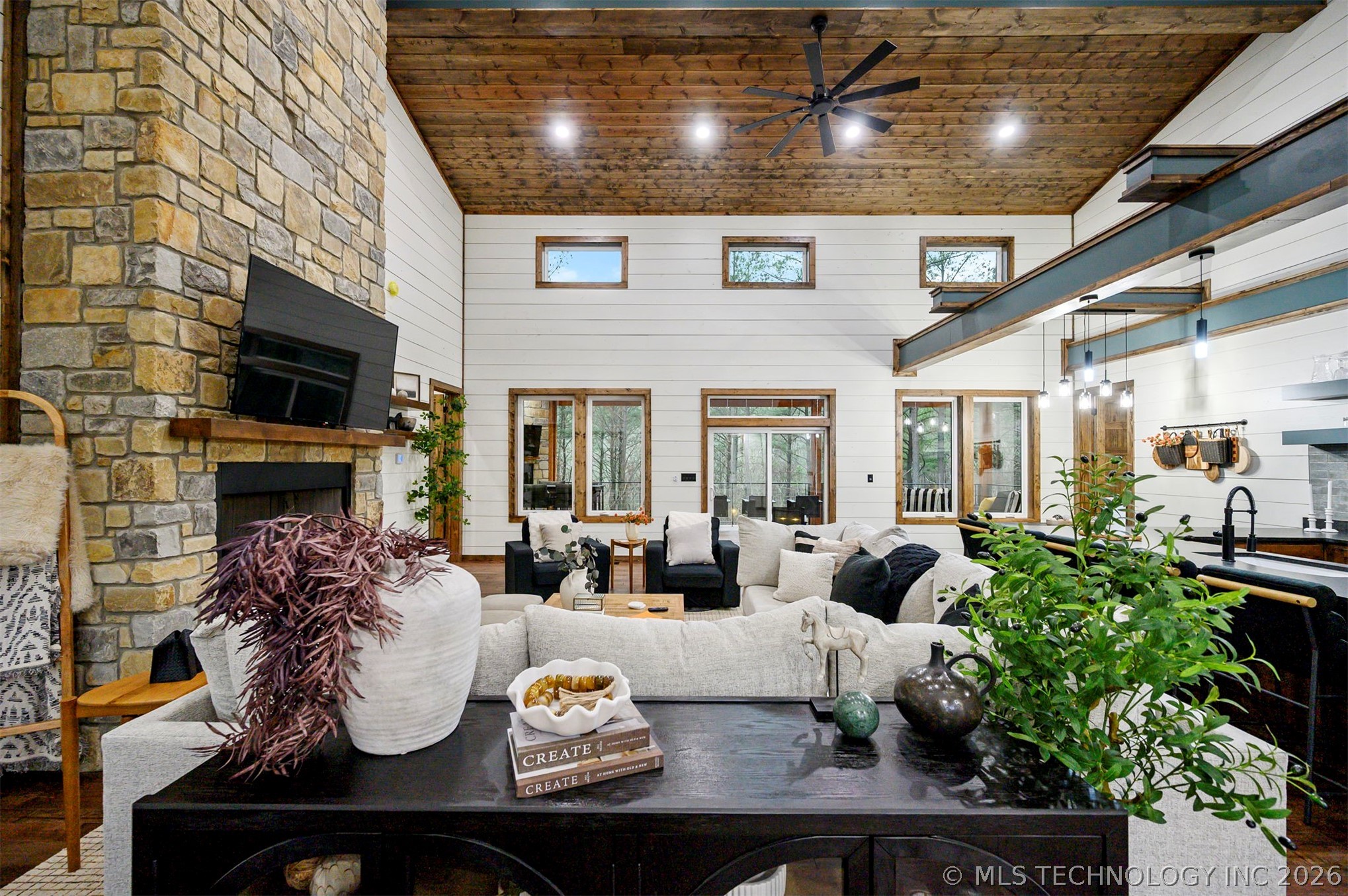 2057 Pine Hills Property Photo 23