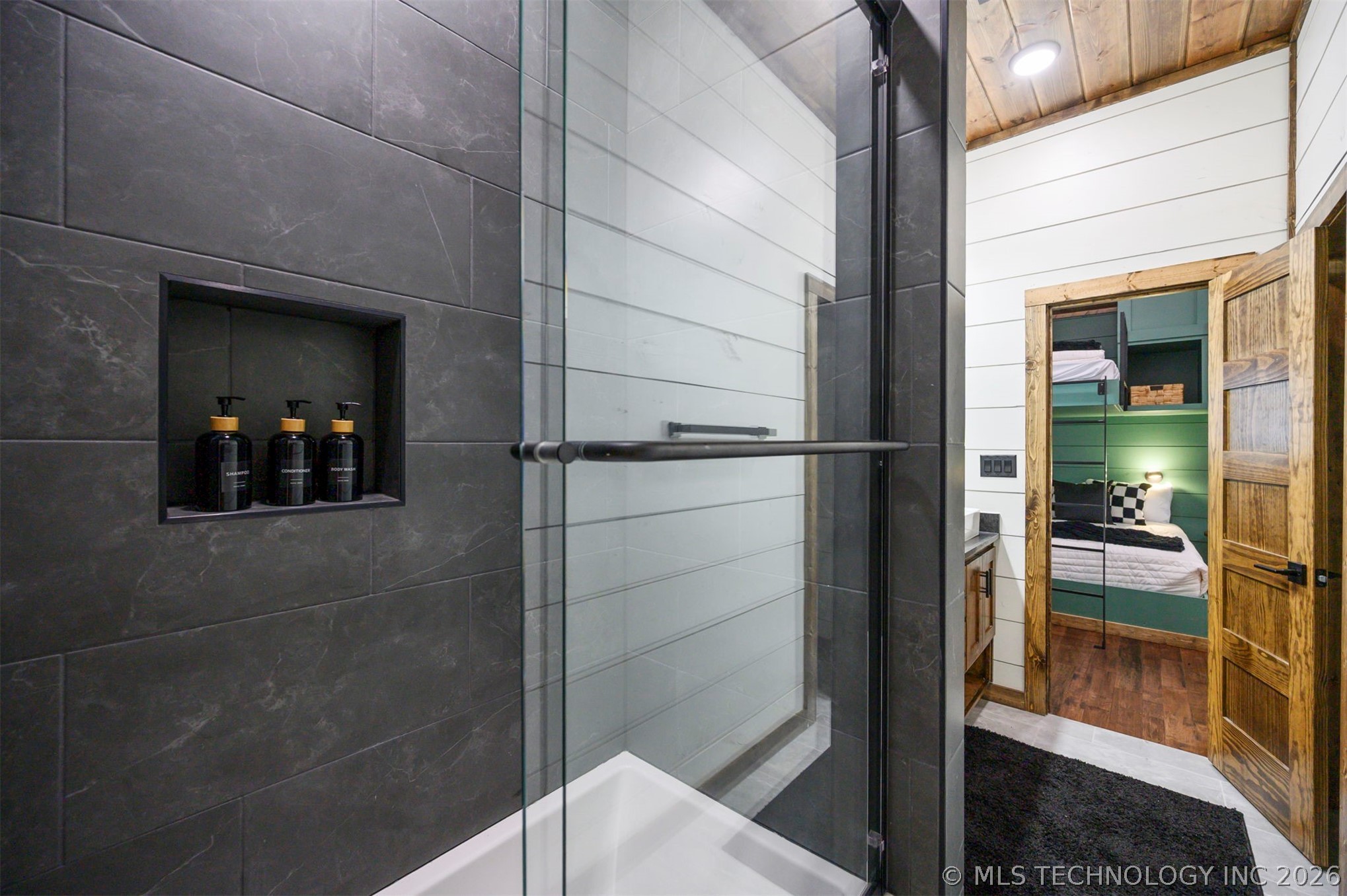 2057 Pine Hills Property Photo 30