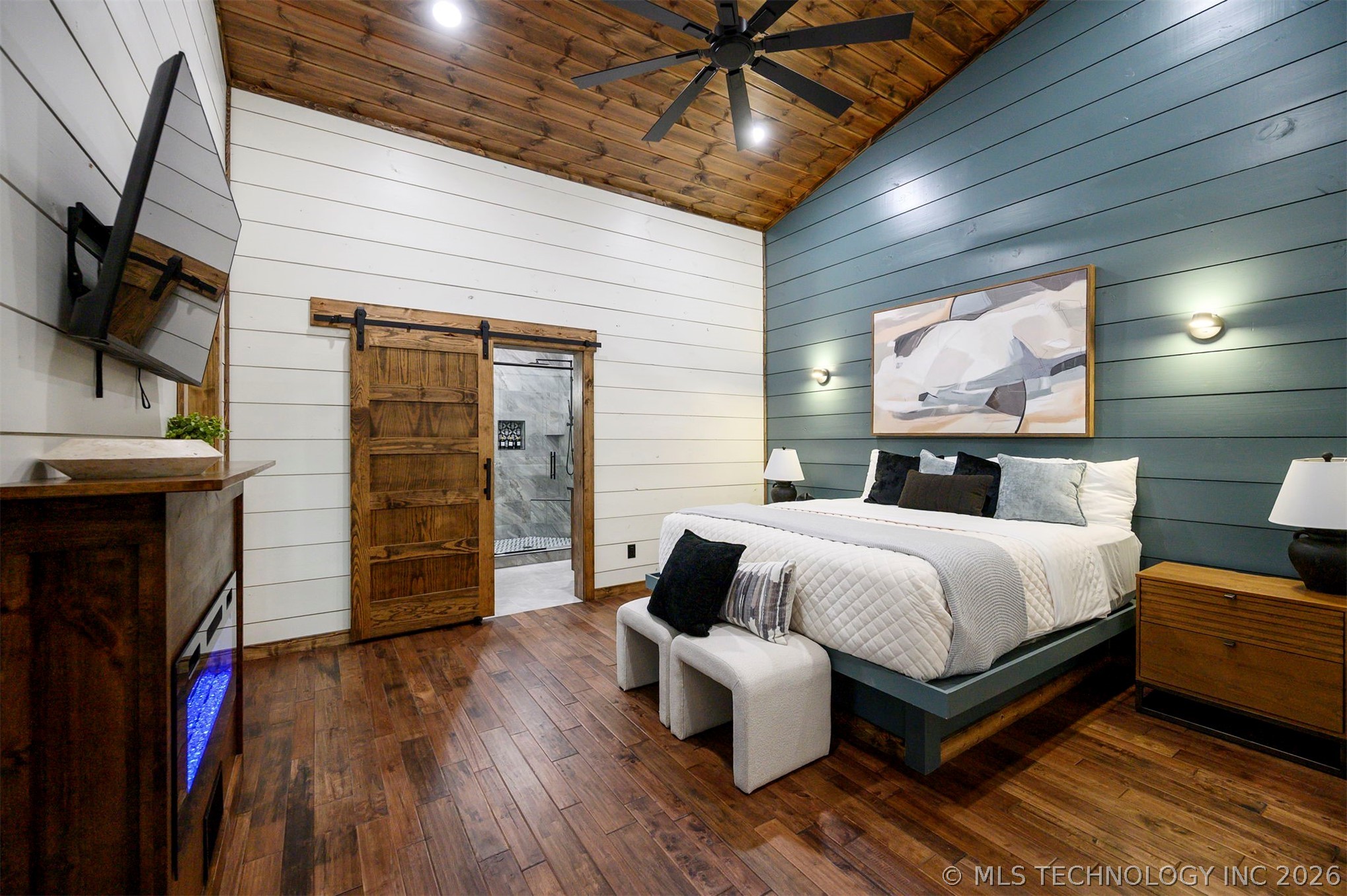 2057 Pine Hills Property Photo 31