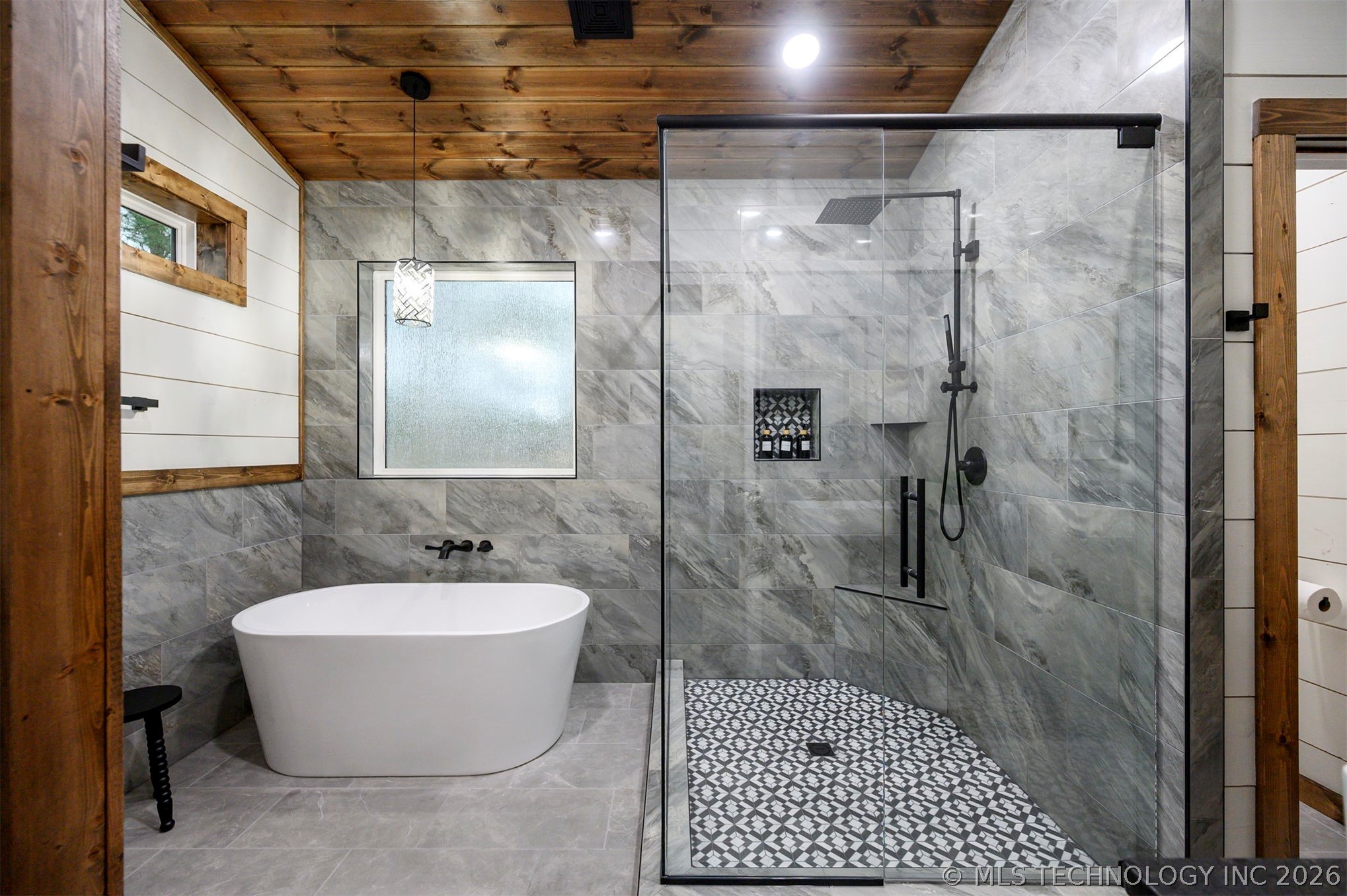 2057 Pine Hills Property Photo 33
