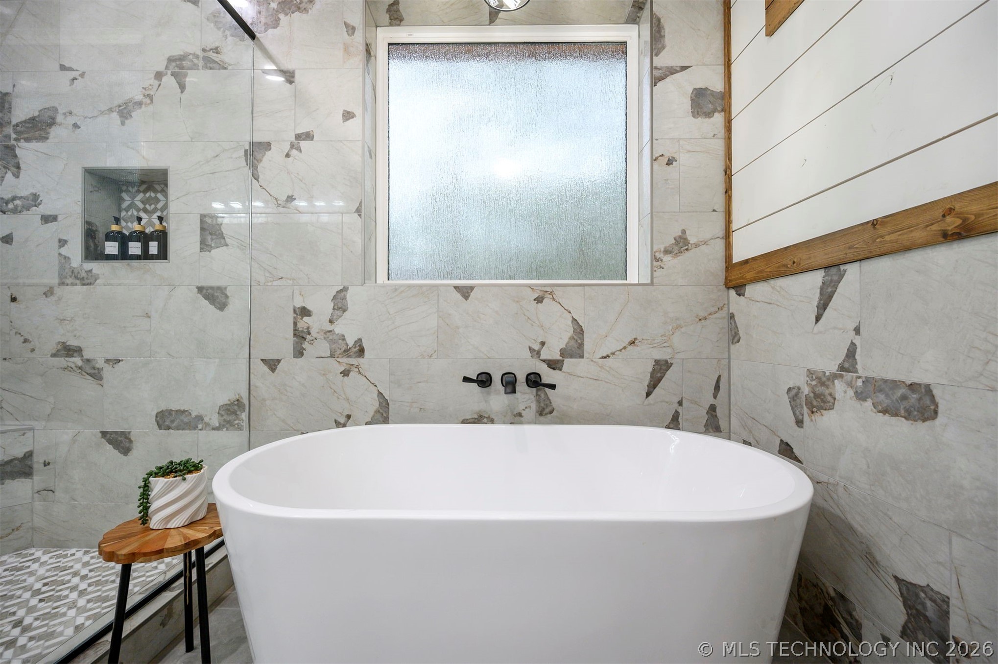 2057 Pine Hills Property Photo 40