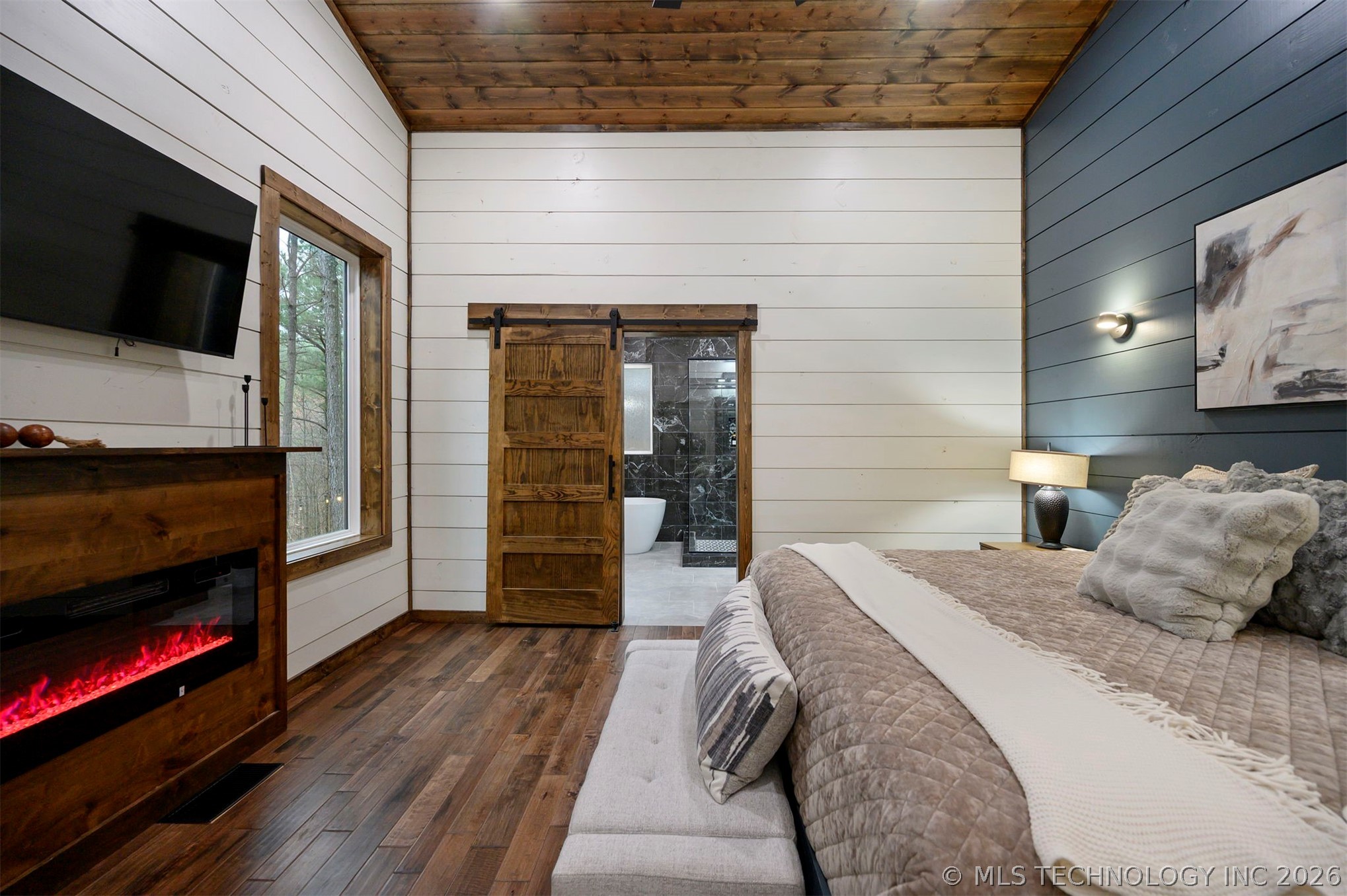 2057 Pine Hills Property Photo 42
