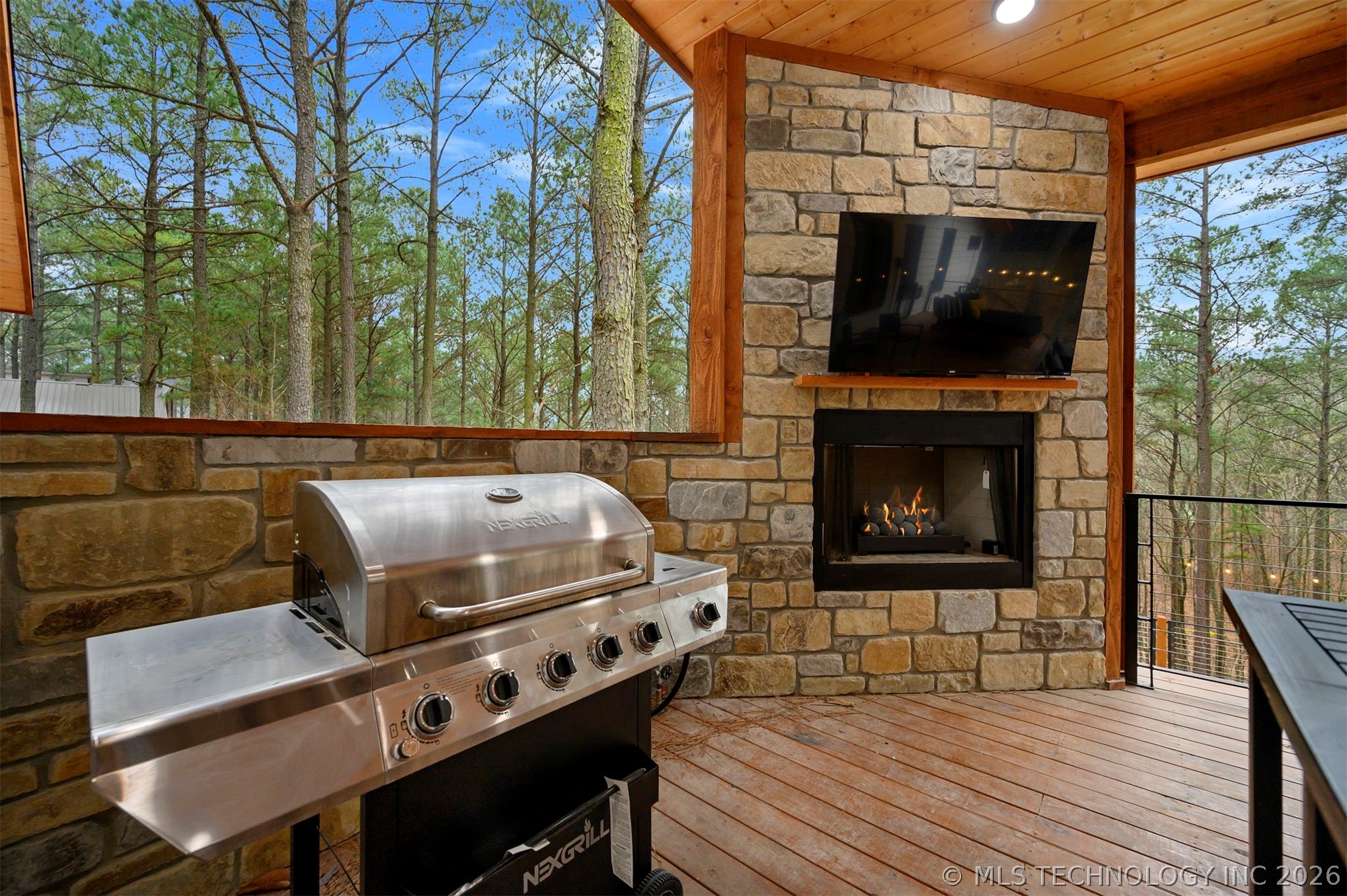 2057 Pine Hills Property Photo 46