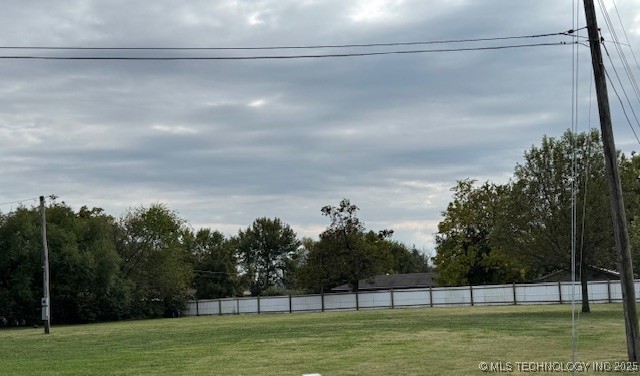 W Wyandotte Avenue Property Photo 6