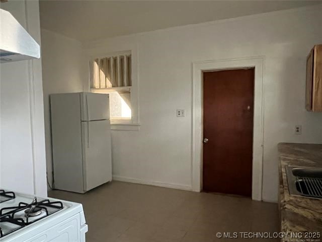 702 S Main Street Property Photo 3