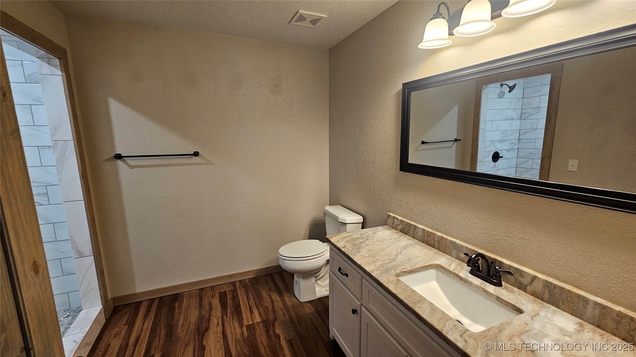 674 Pine Meadow Lane Property Photo 8