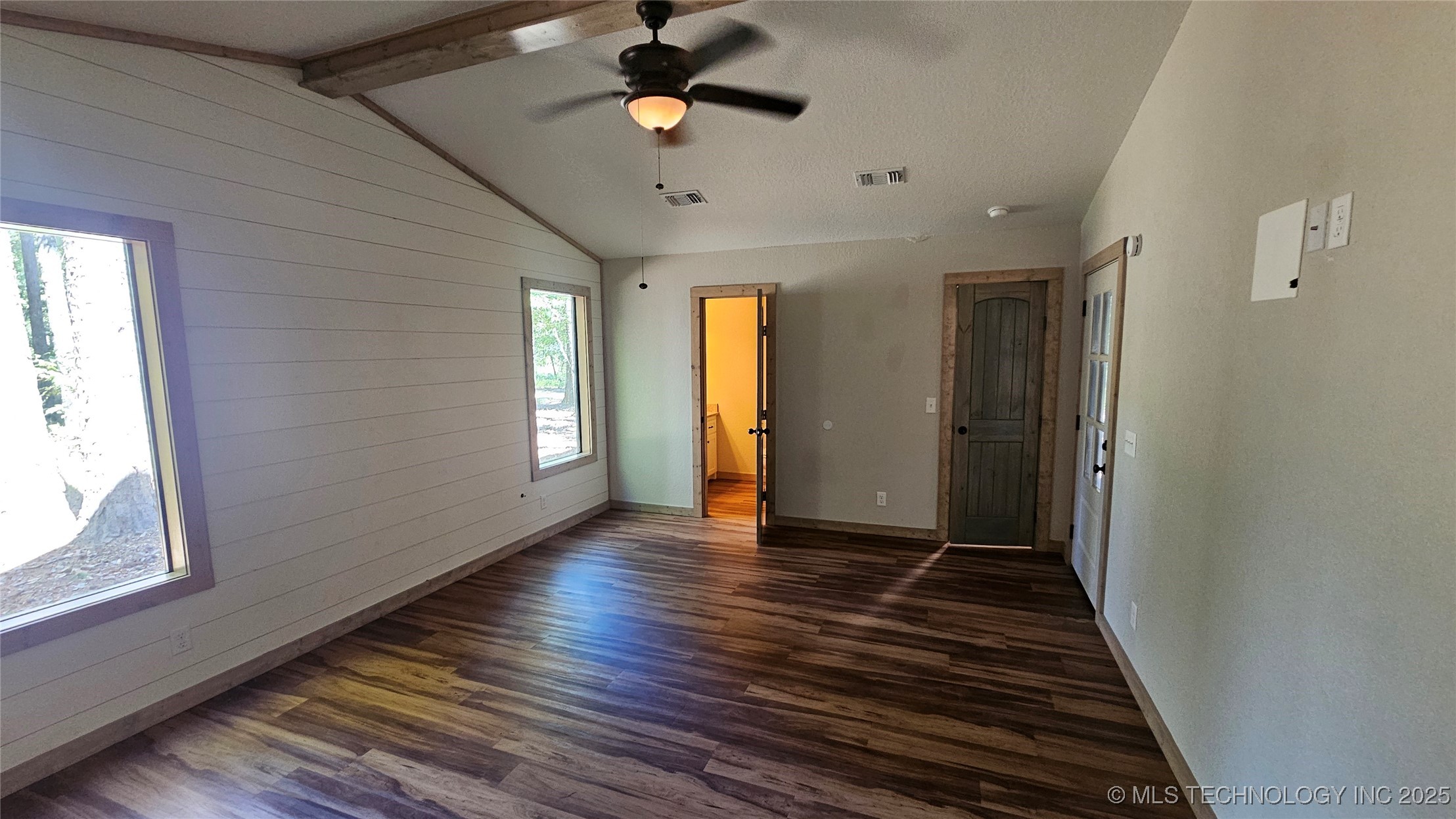 674 Pine Meadow Lane Property Photo 11