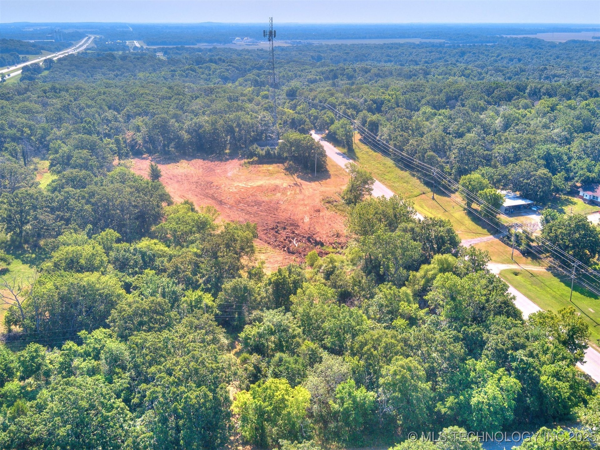 10055 E 590 Road Property Photo 6