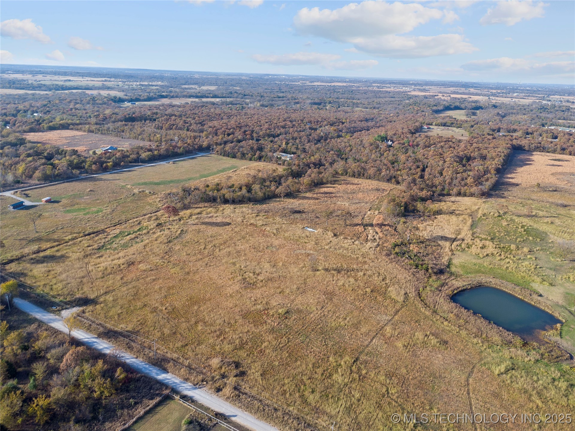 14221 Creager Road Property Photo 2