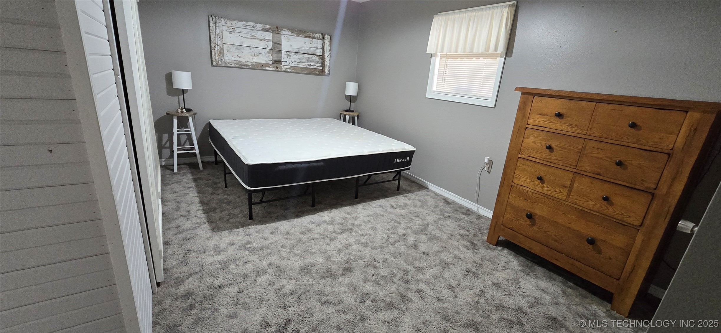 811 E 57th Road Property Photo 18