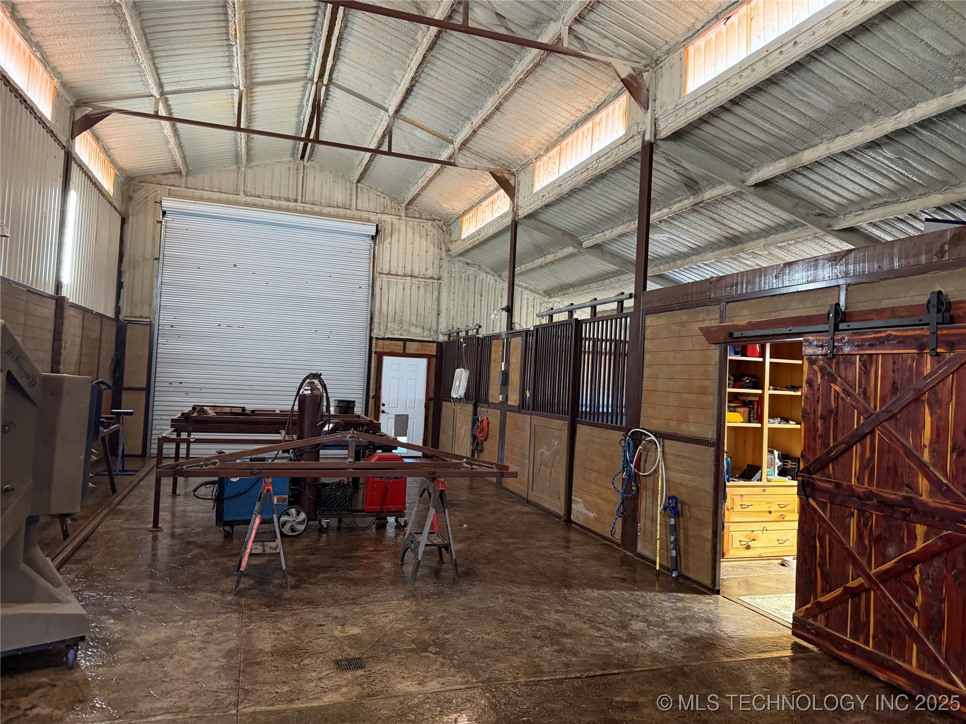 1500 Candlewood Property Photo 3