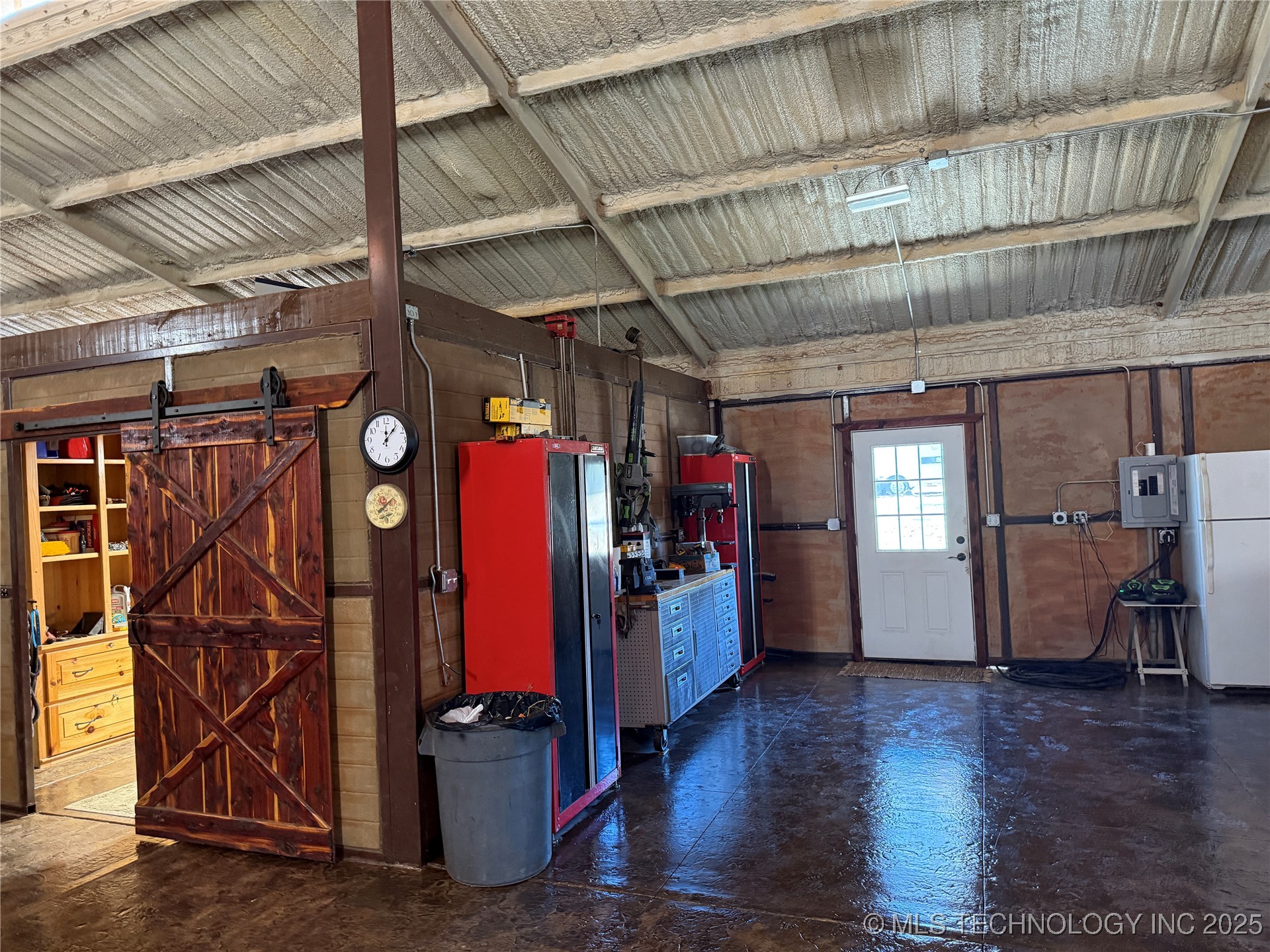 1500 Candlewood Property Photo 4