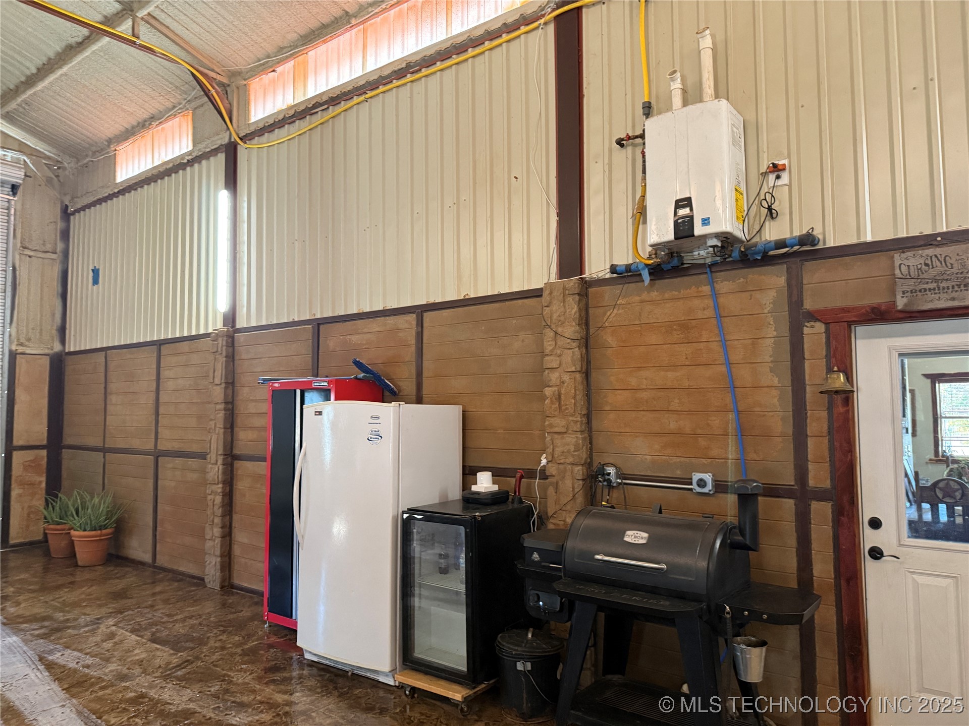 1500 Candlewood Property Photo 7