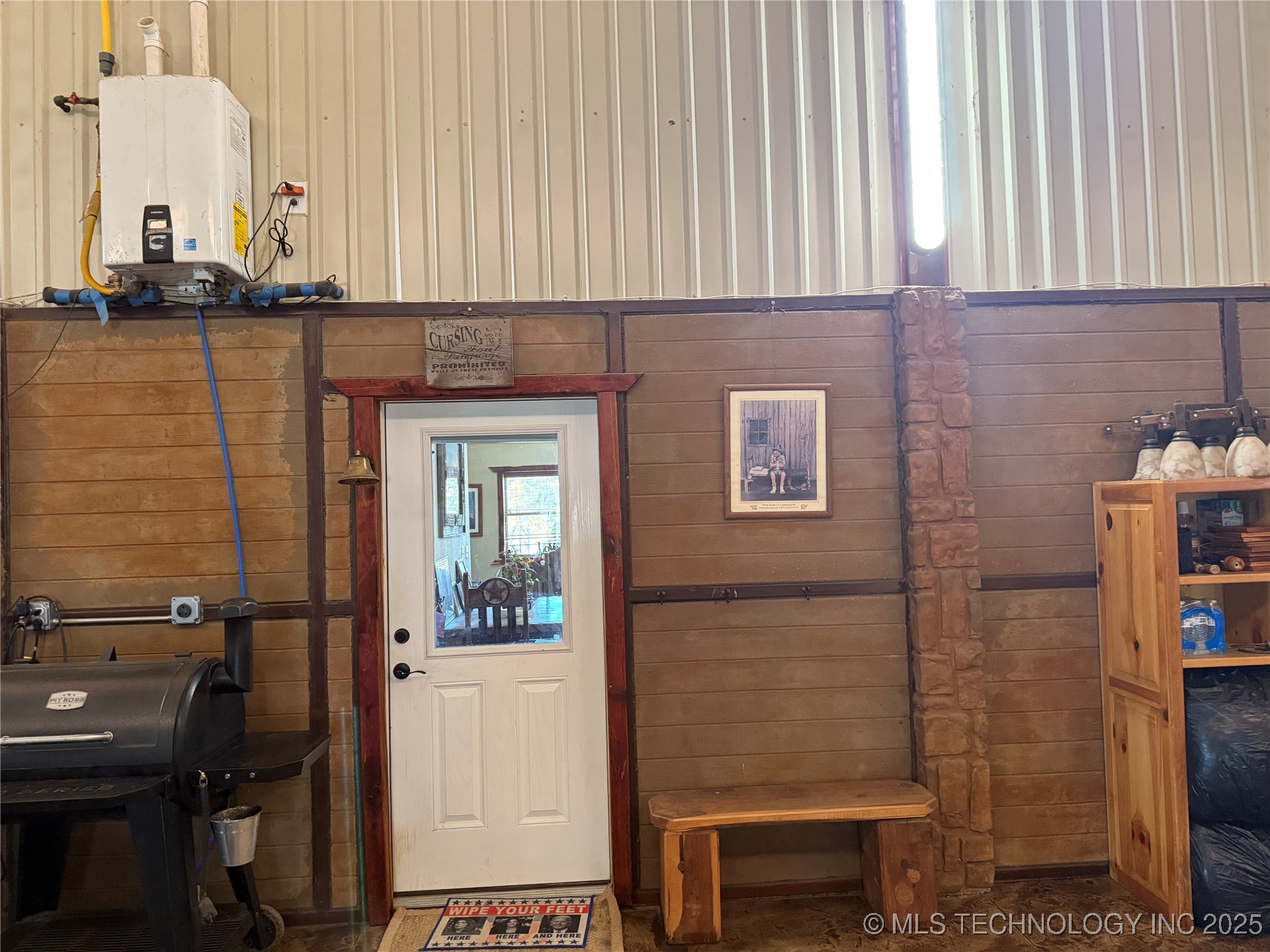 1500 Candlewood Property Photo 8