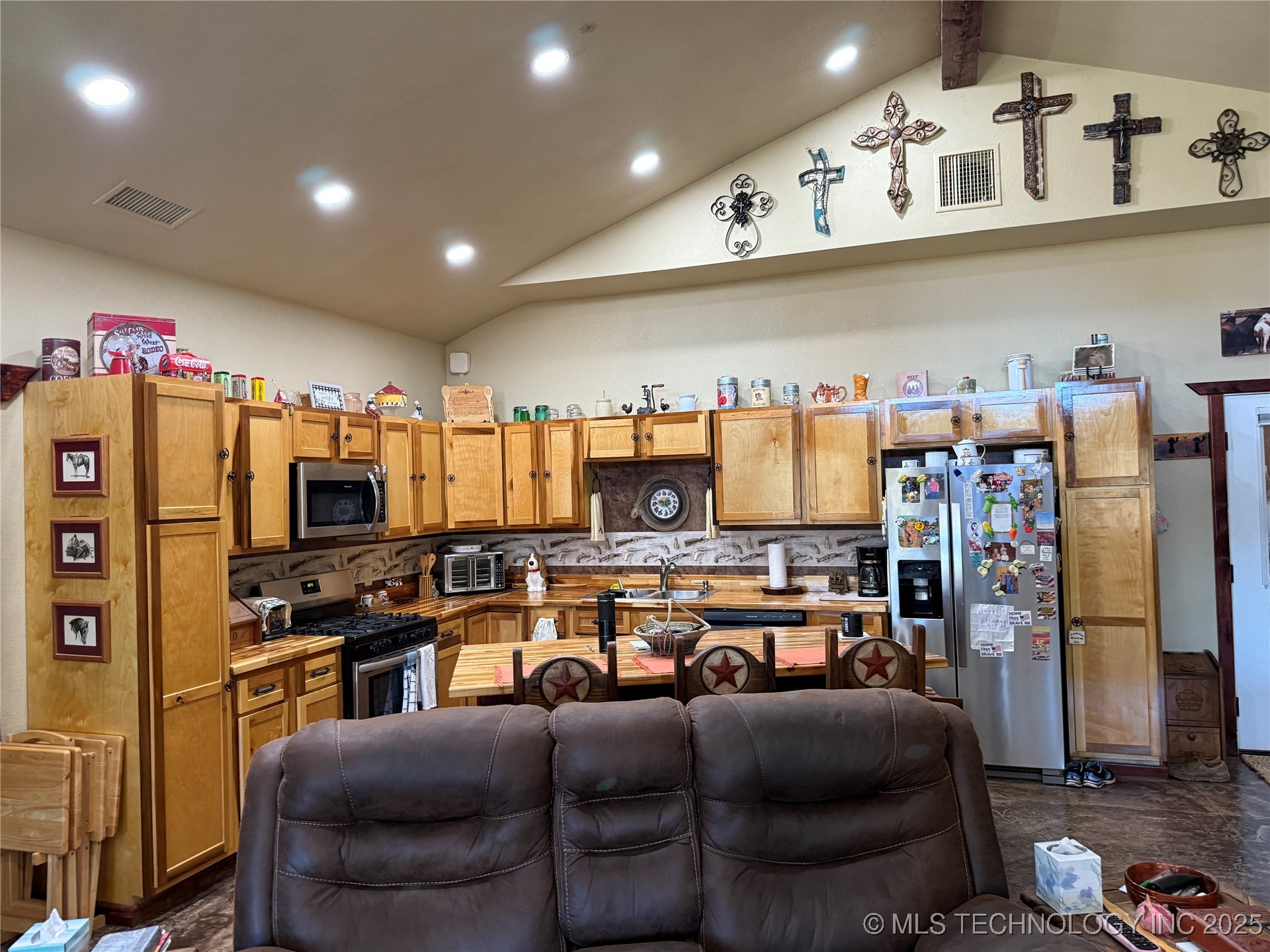 1500 Candlewood Property Photo 19