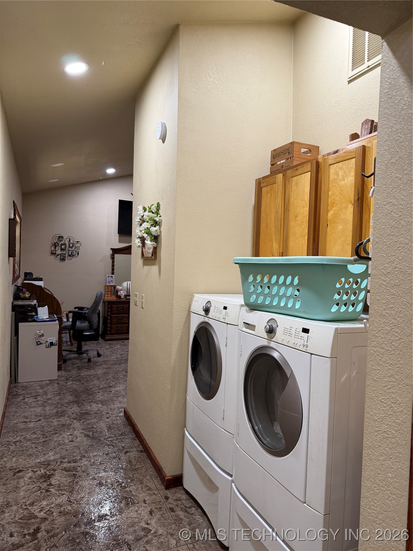 1500 Candlewood Property Photo 22