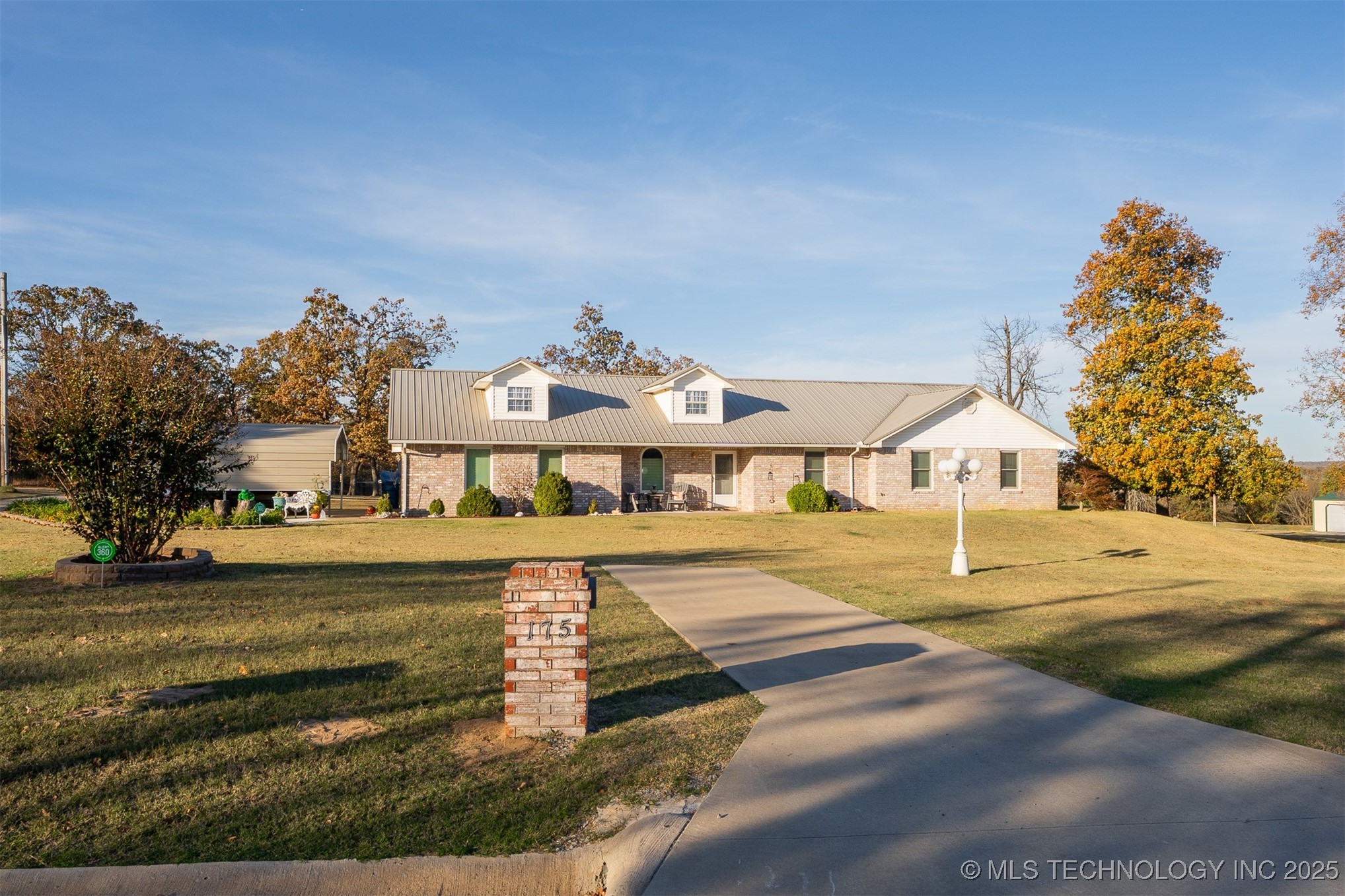 175 Baileys Bend Property Photo 3