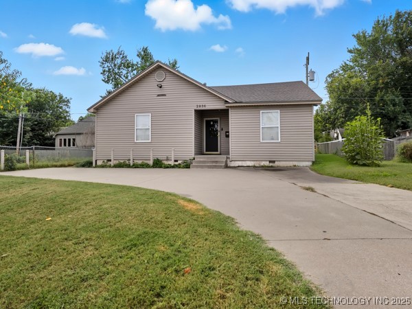 2836 E Admiral Boulevard Property Photo 1