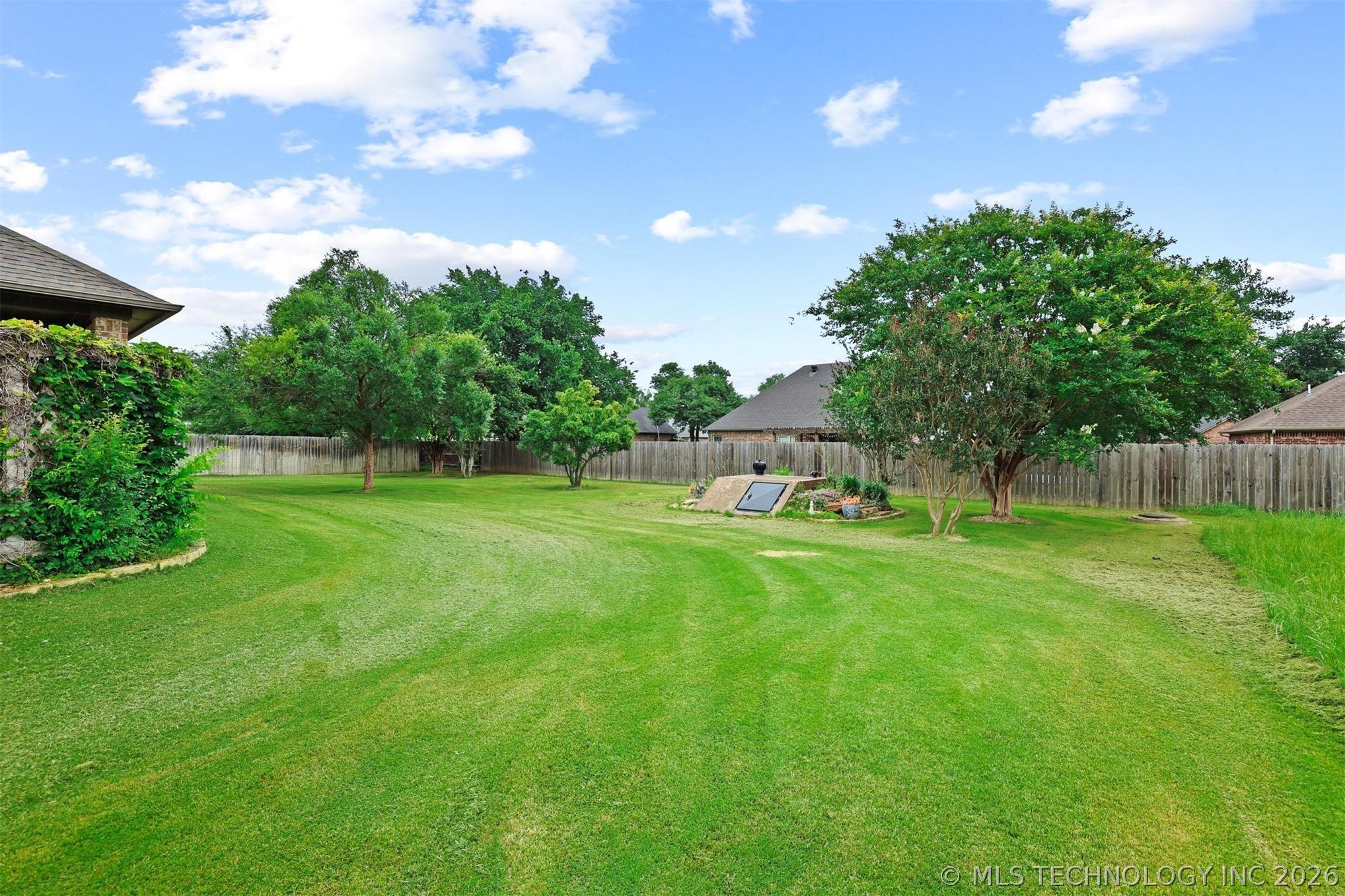 1002 Springfield Court Property Photo 36