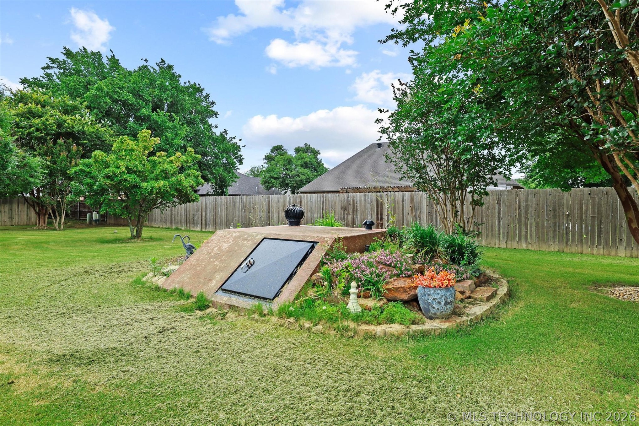 1002 Springfield Court Property Photo 37