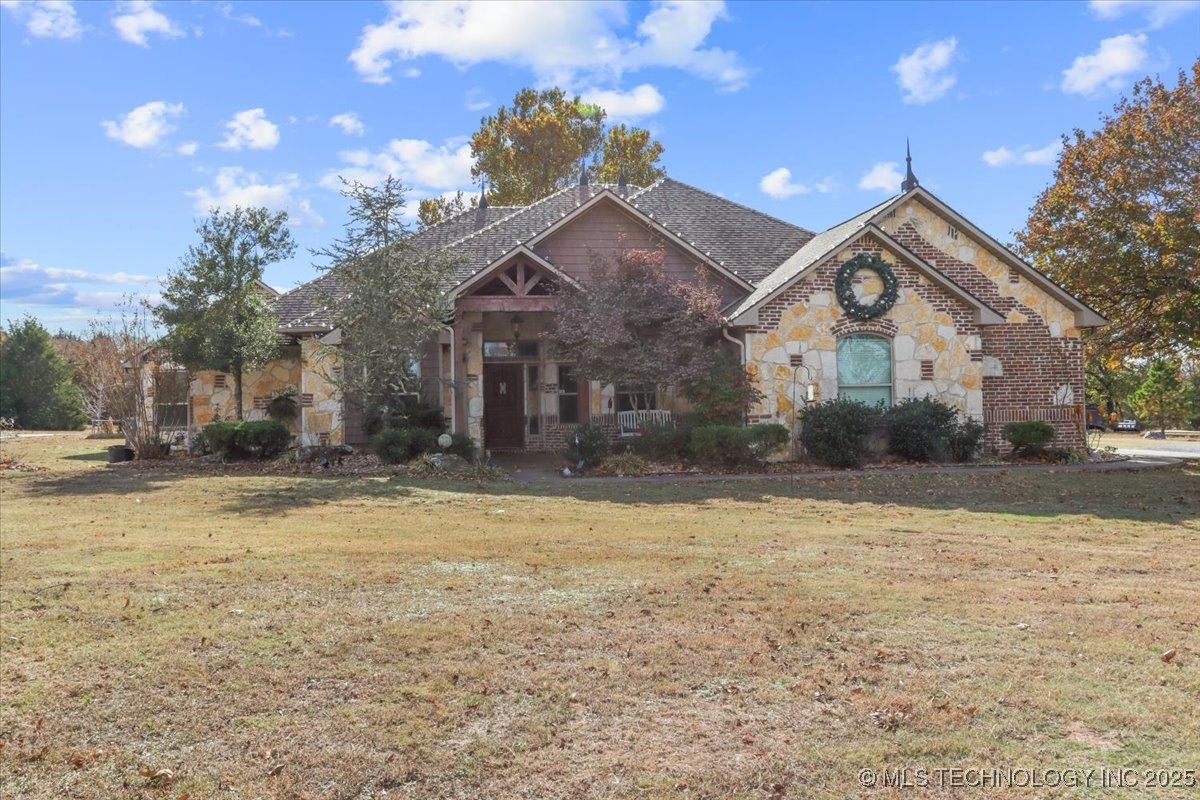 555 White Chimney Property Photo 2