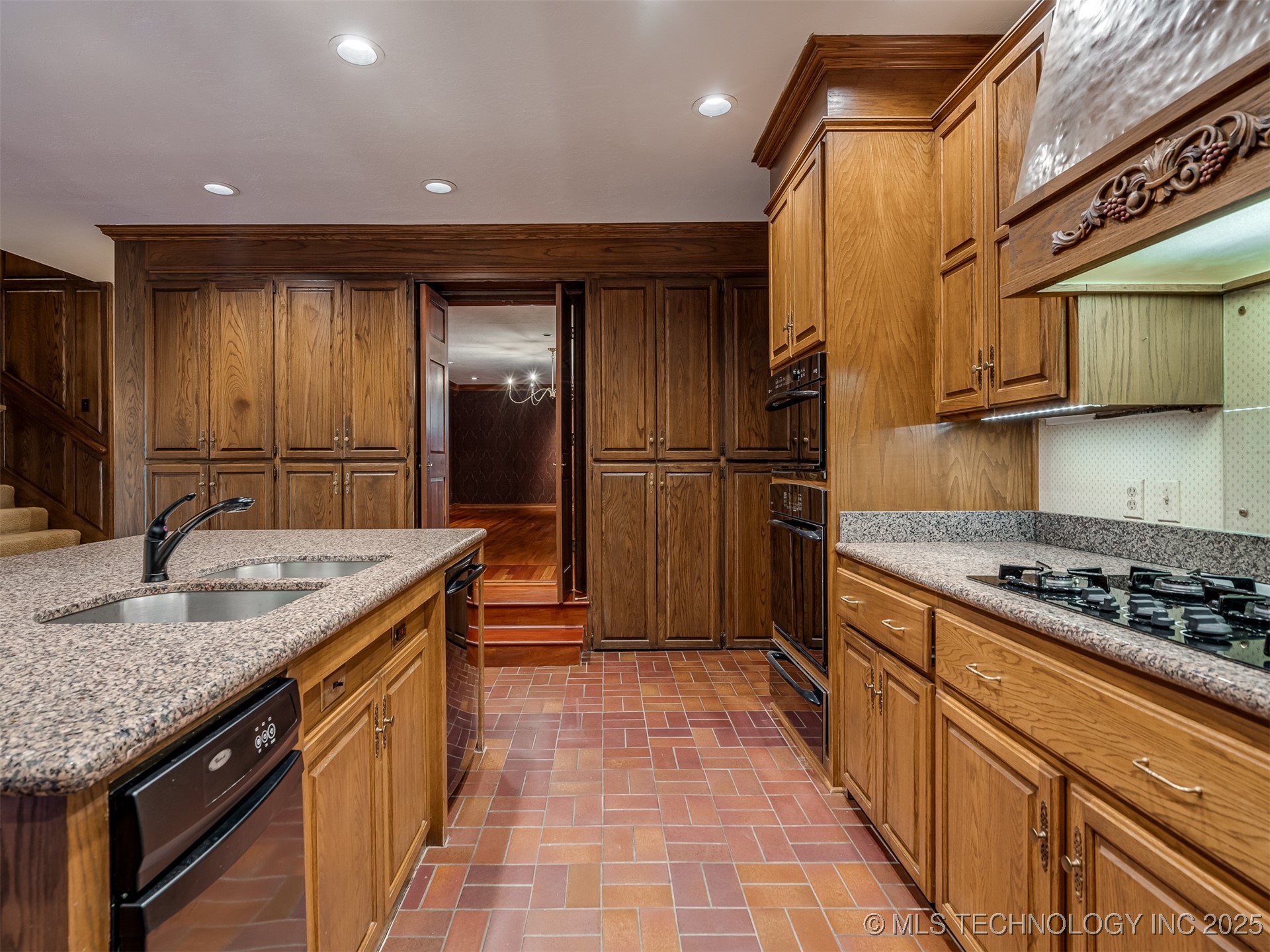 11475 S Yale Avenue Property Photo 19