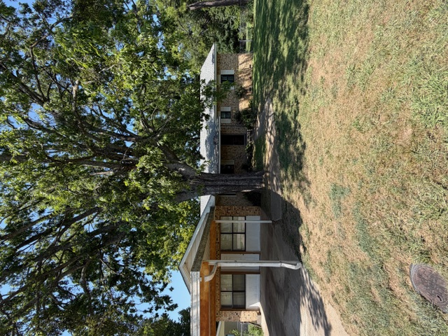 402 S Cowley Avenue Property Photo 3