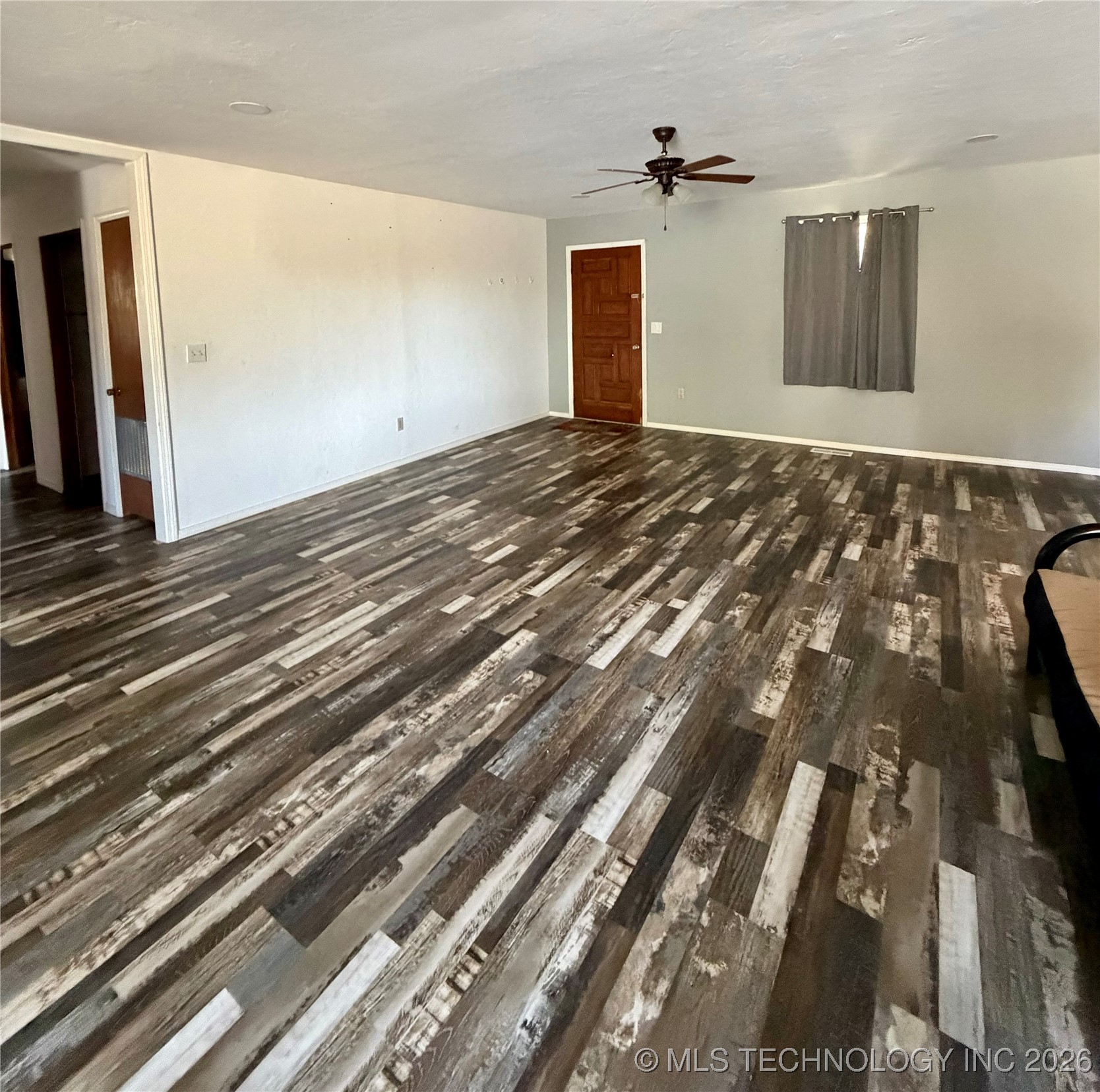 402 S Cowley Avenue Property Photo 6