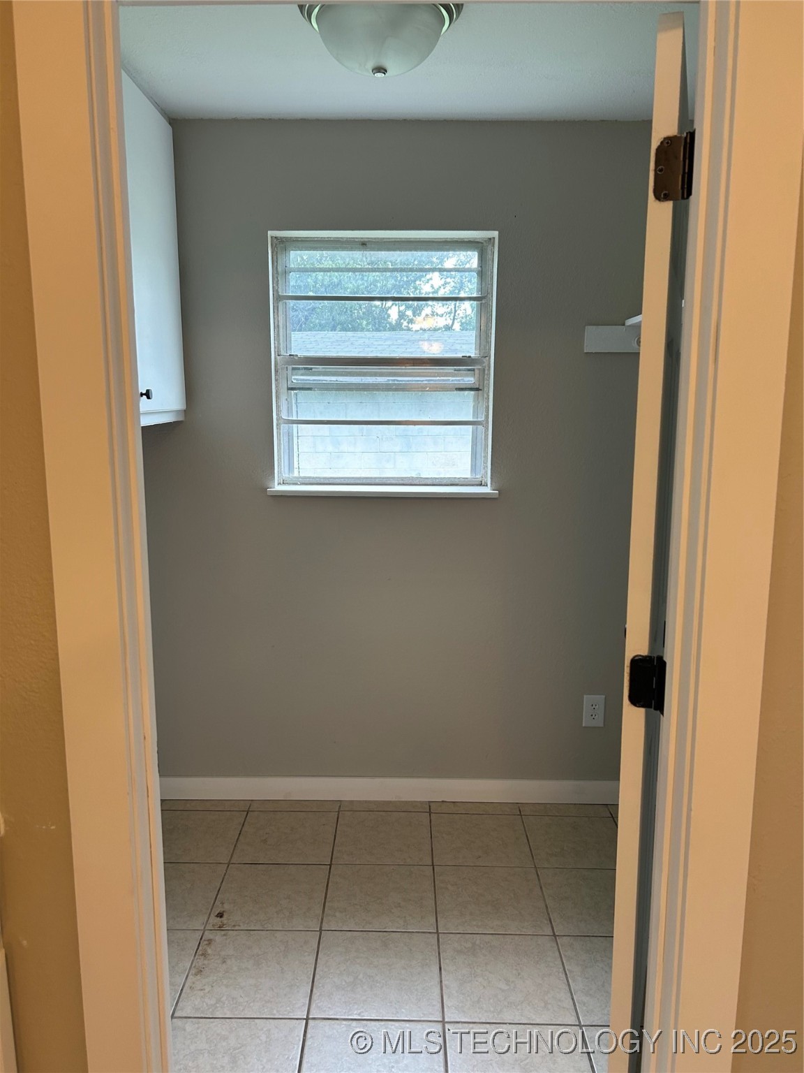 404 F Street Property Photo 4