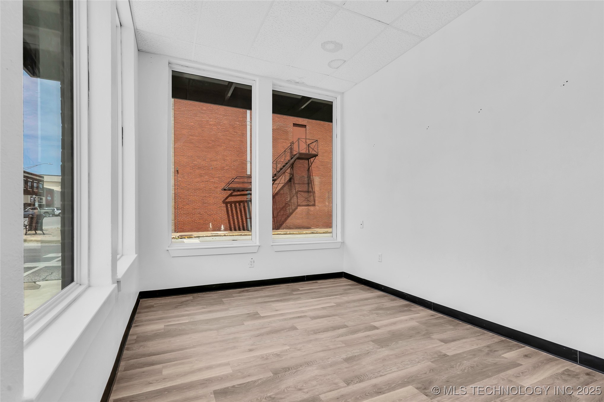 127 W Main Street Property Photo 10