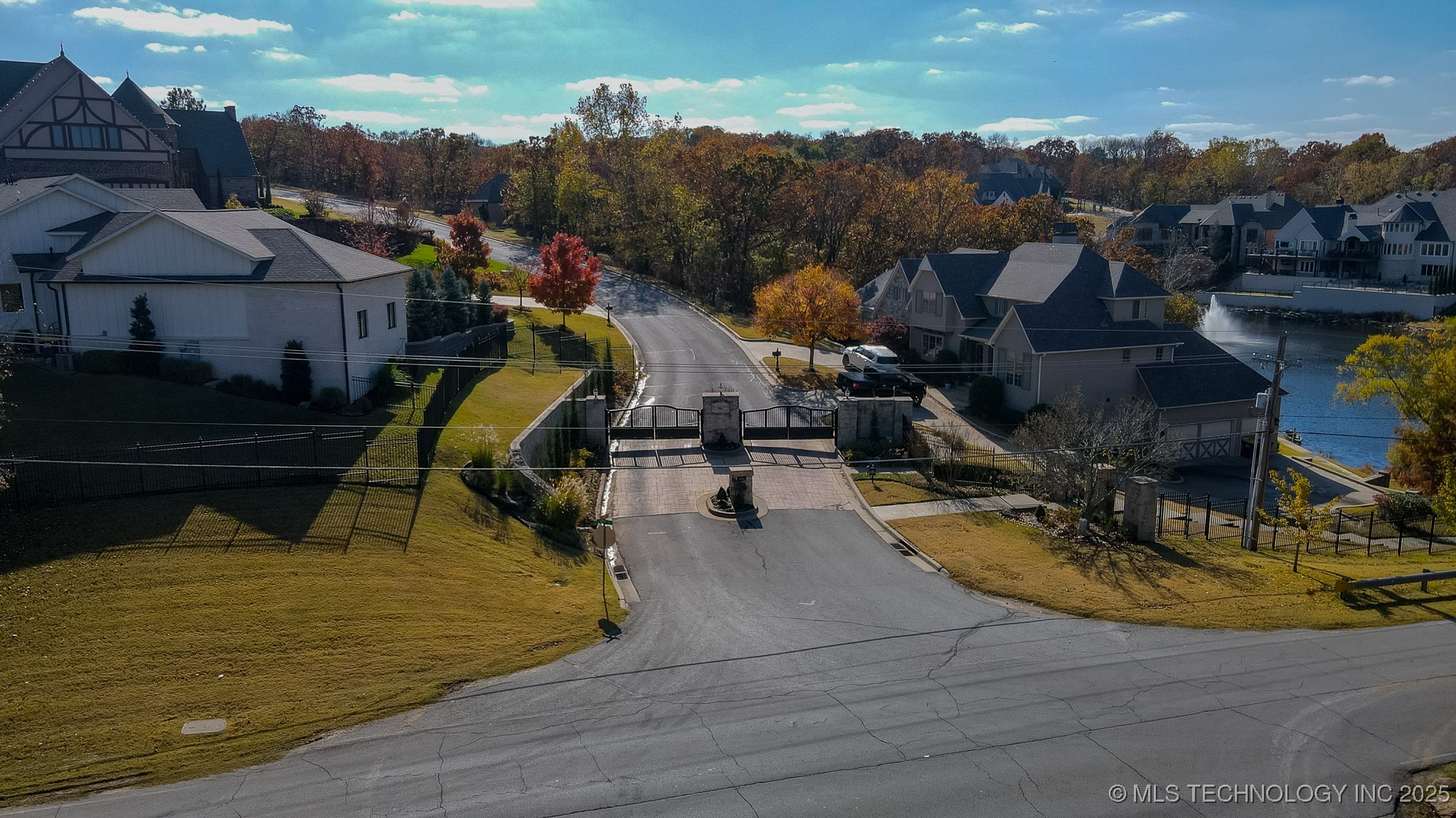 12116 S 14th Court Property Photo 5