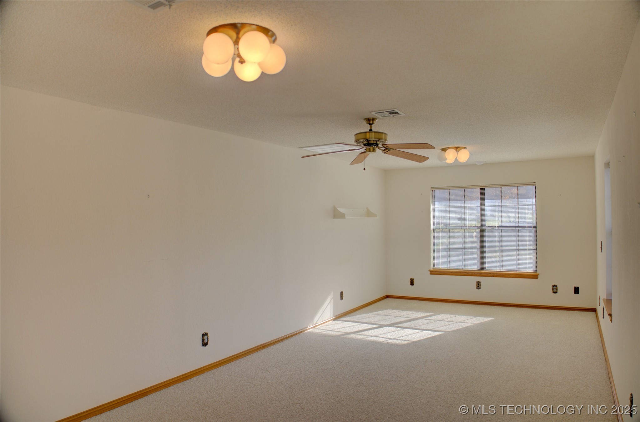17808 S 129th East Avenue Property Photo 37