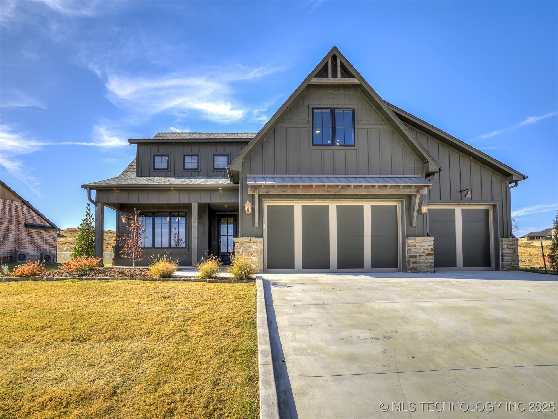 12165 Sunrise Ridge Loop Property Photo 2