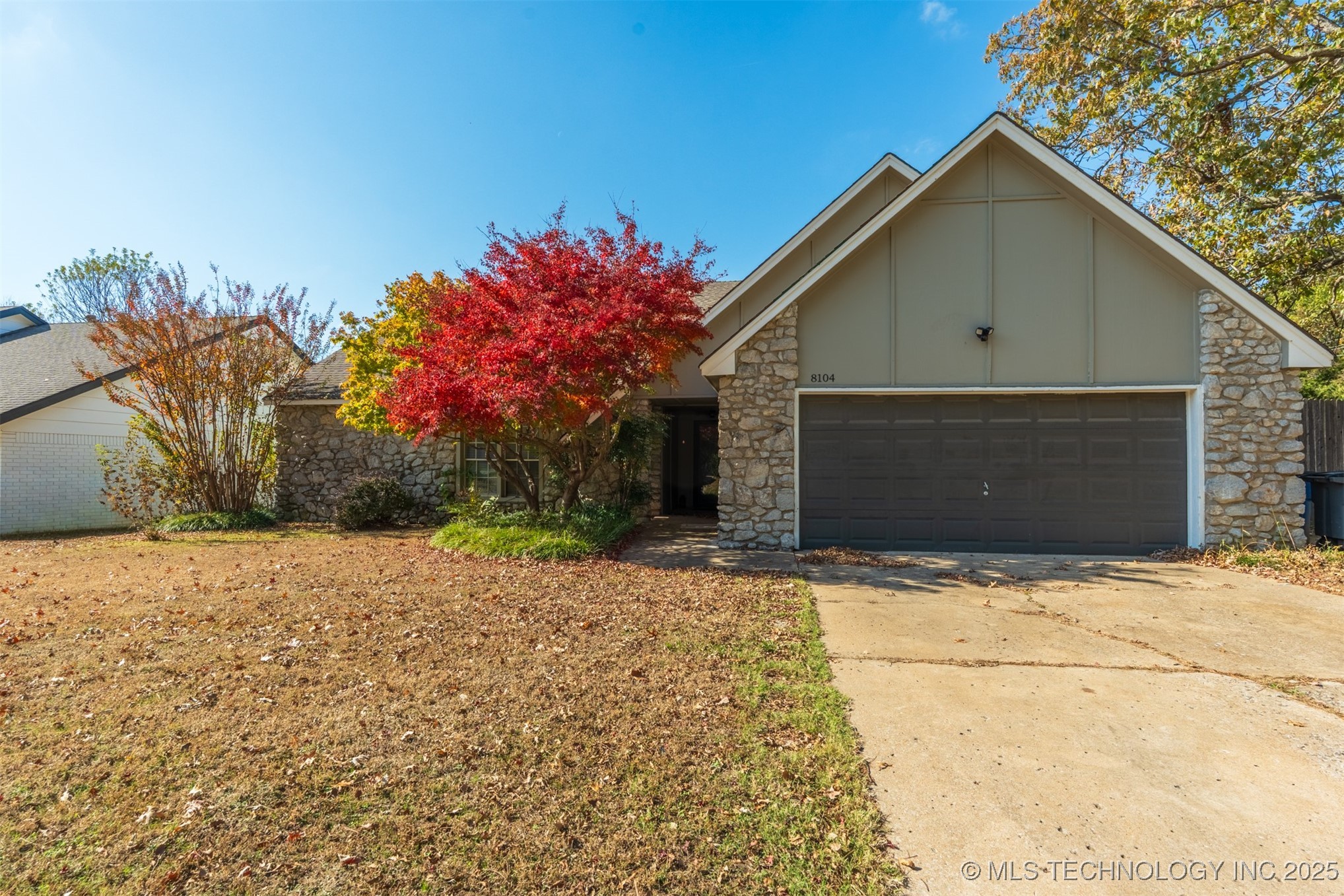 8104 S Quebec Avenue Property Photo 2
