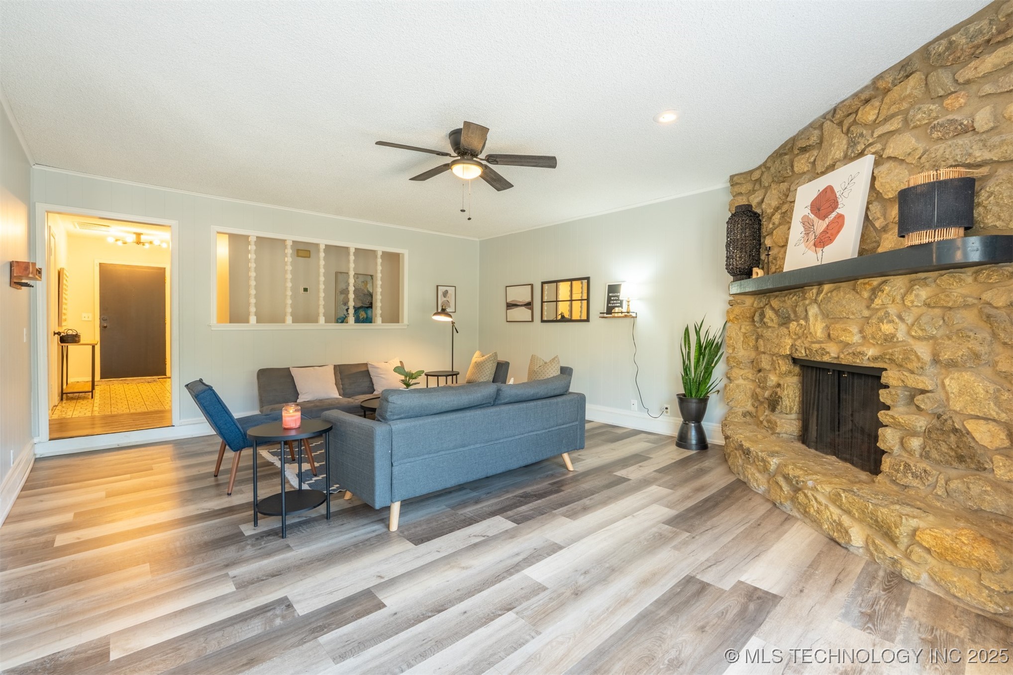 8104 S Quebec Avenue Property Photo 9