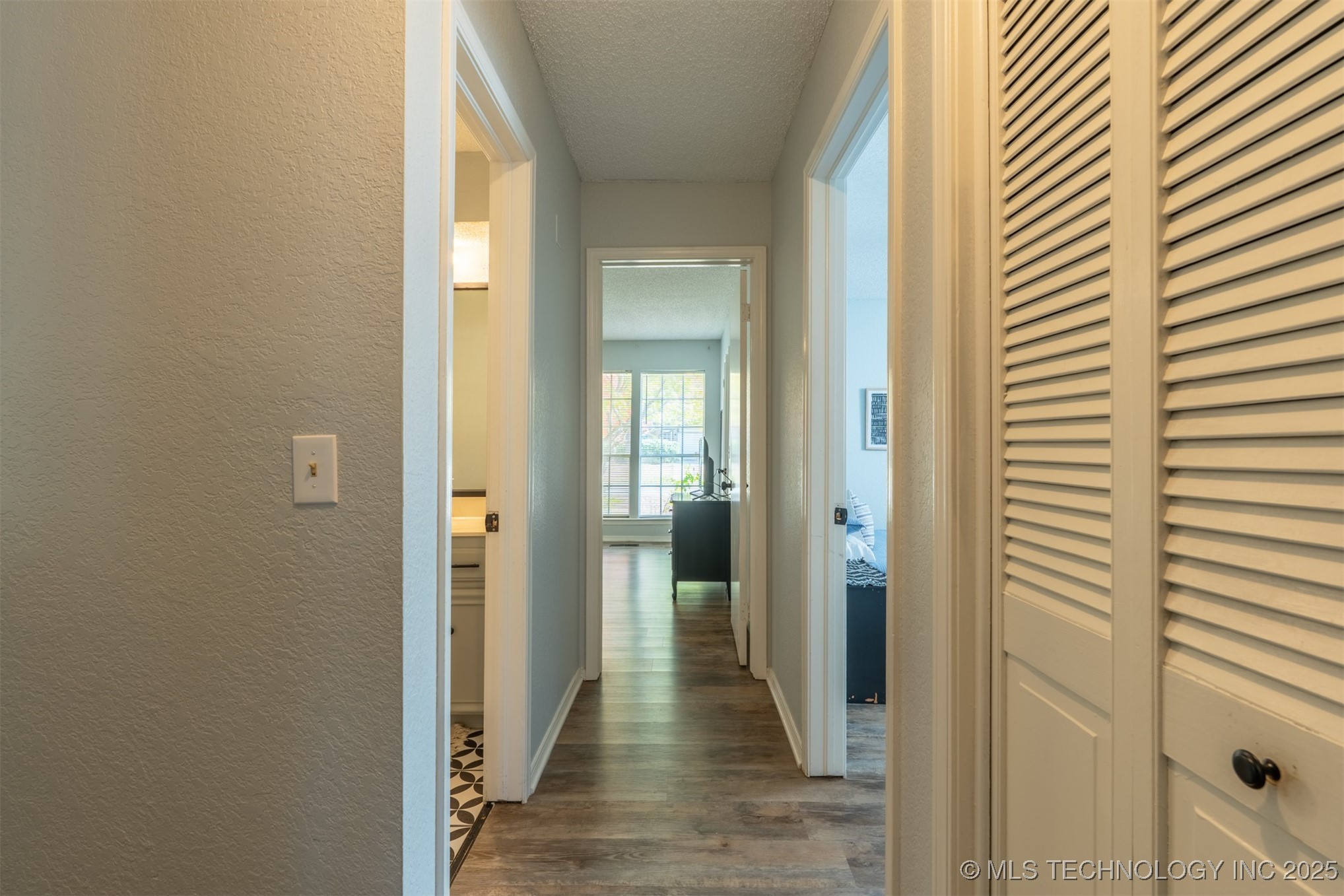 8104 S Quebec Avenue Property Photo 21