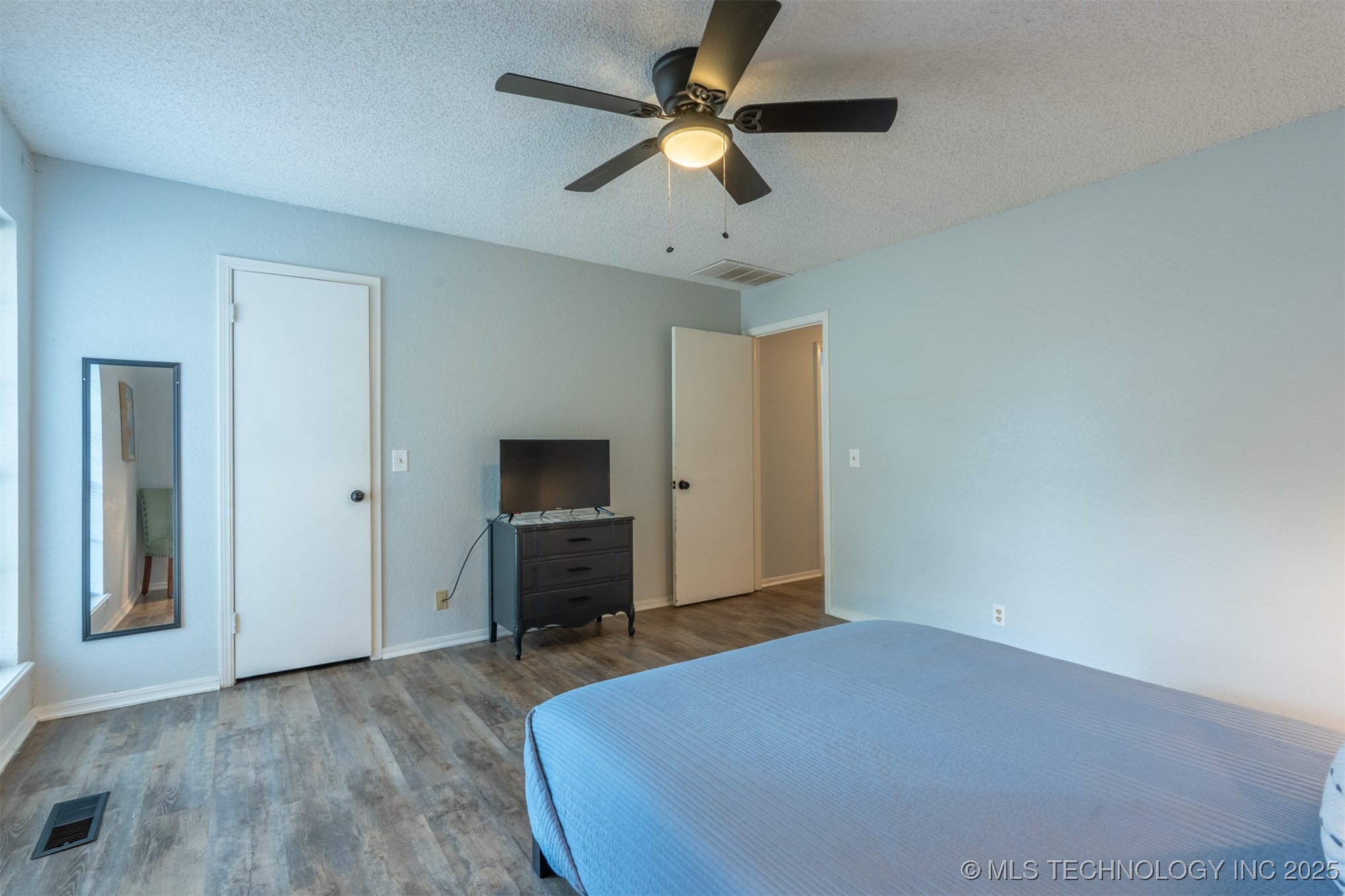 8104 S Quebec Avenue Property Photo 24