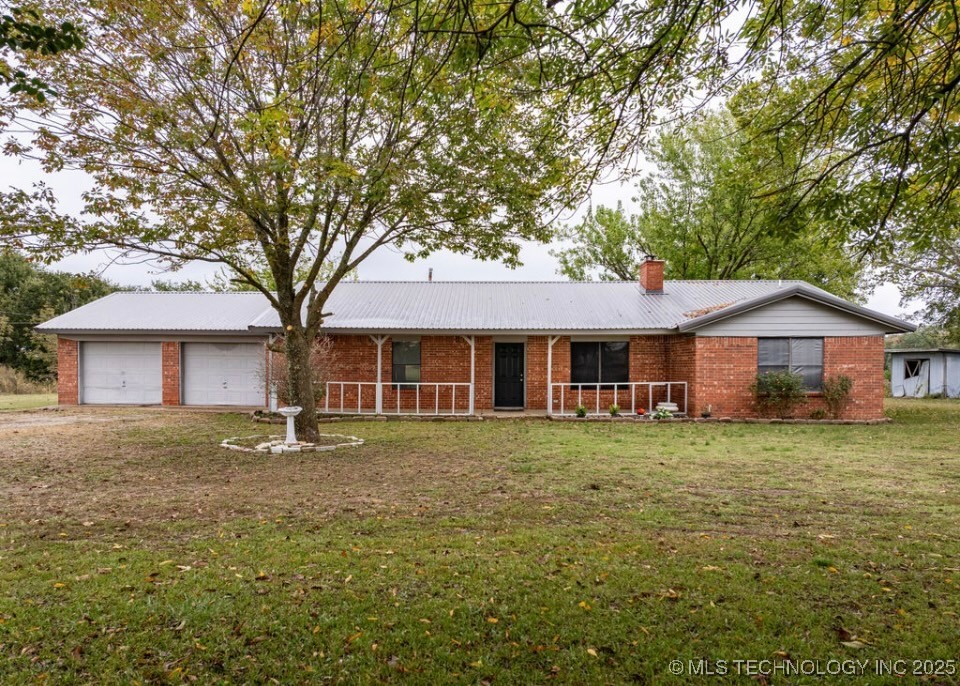 1977 Green Acres Drive Property Photo 1