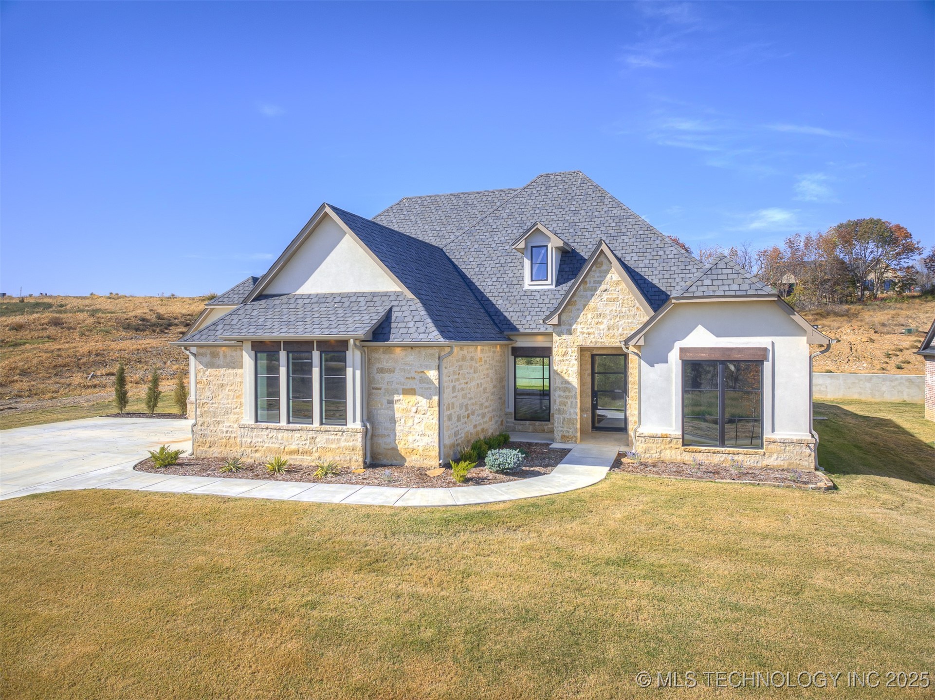 12125 Sunrise Ridge Loop Property Photo 2