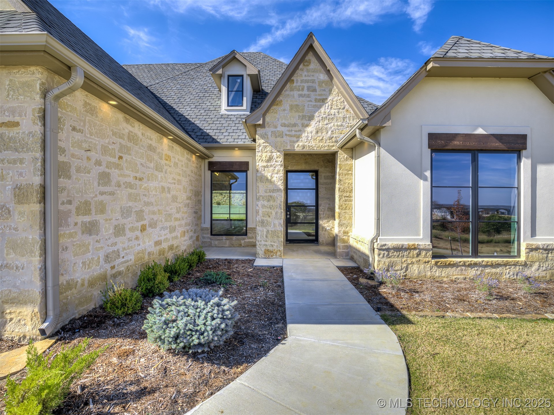 12125 Sunrise Ridge Loop Property Photo 6